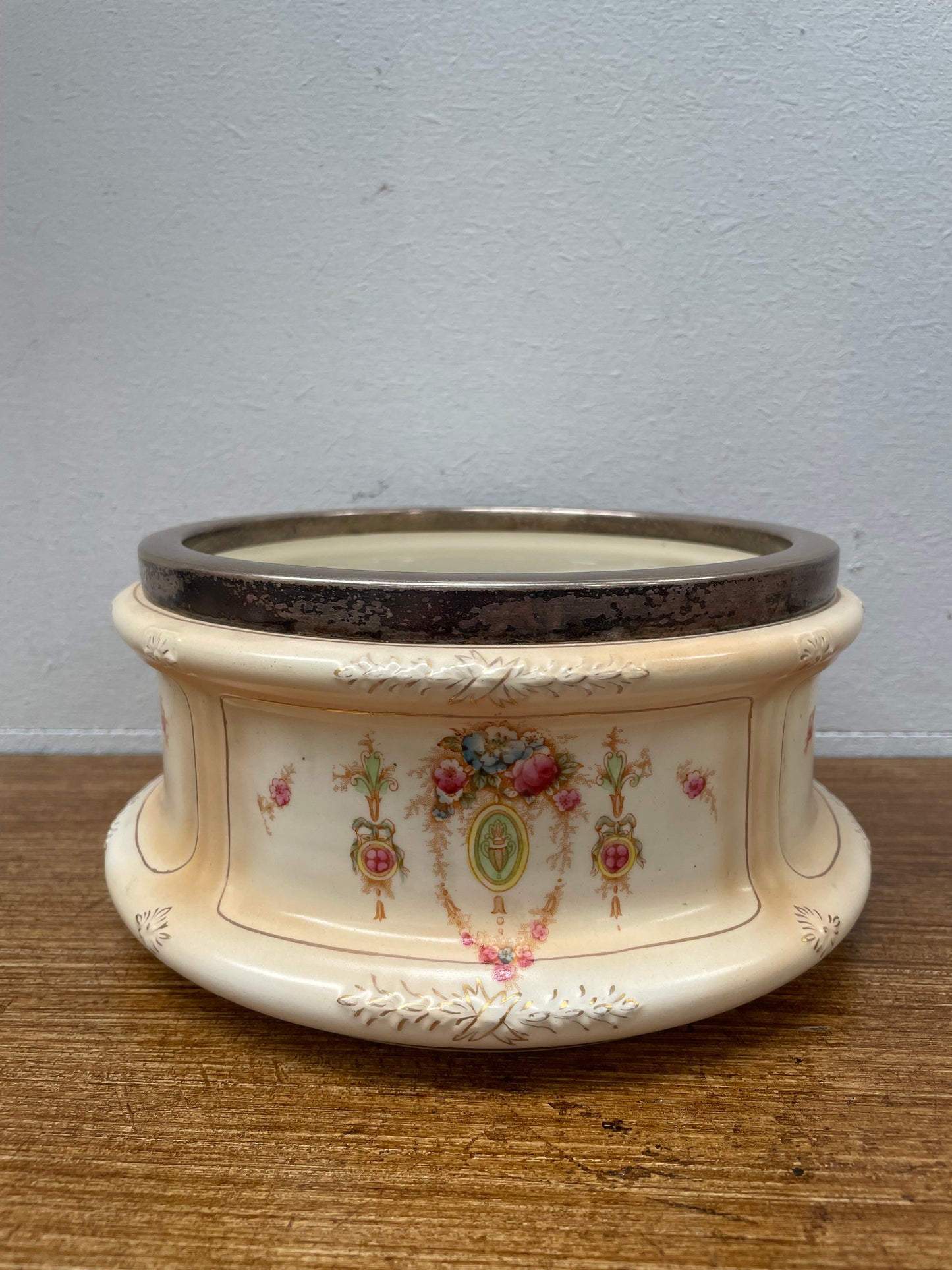 Vintage Crown Devon Salad/Fruit Bowl