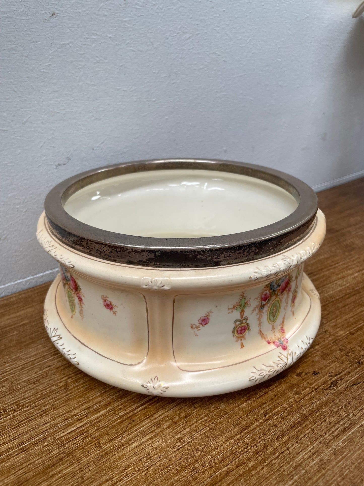 Vintage Crown Devon Salad/Fruit Bowl