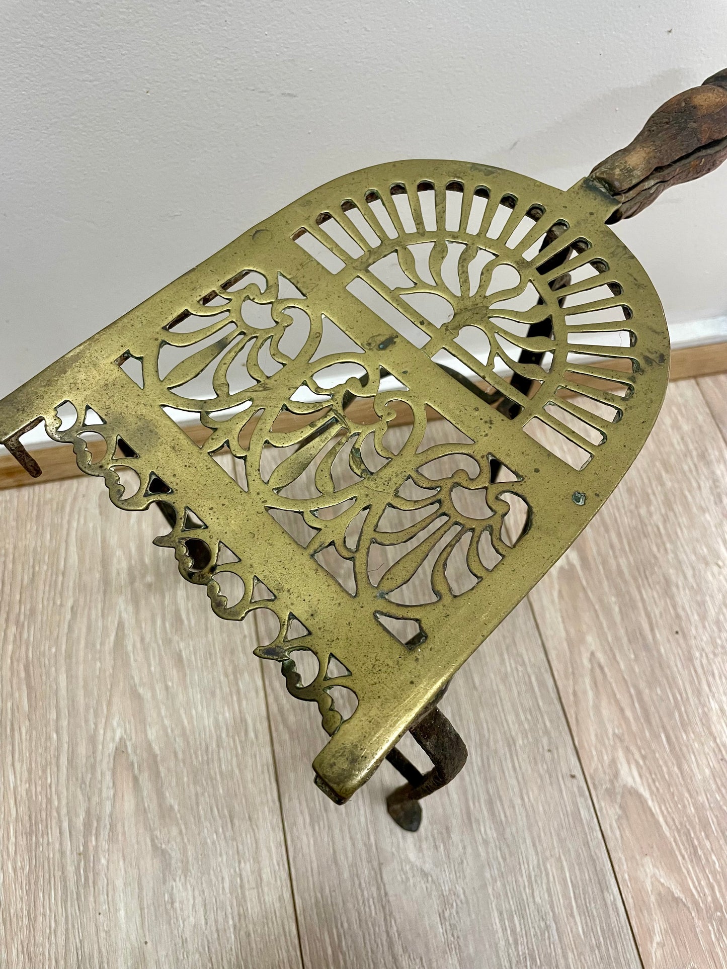 Fabulous Antique Early 19th Century Pot Stand