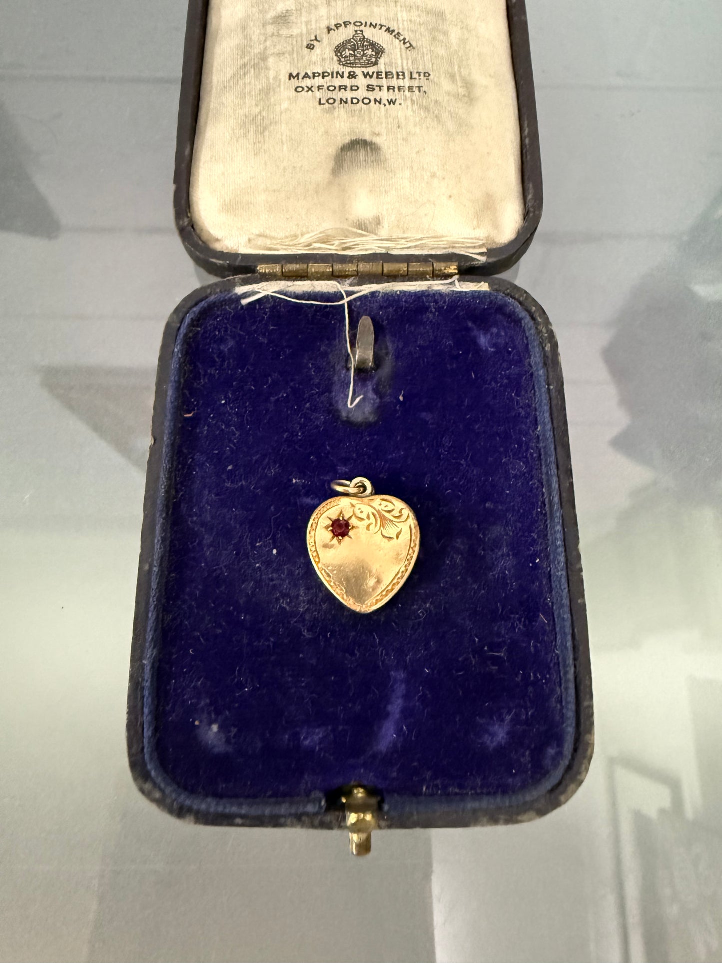 9ct Gold Lined Vintage Heart Locket