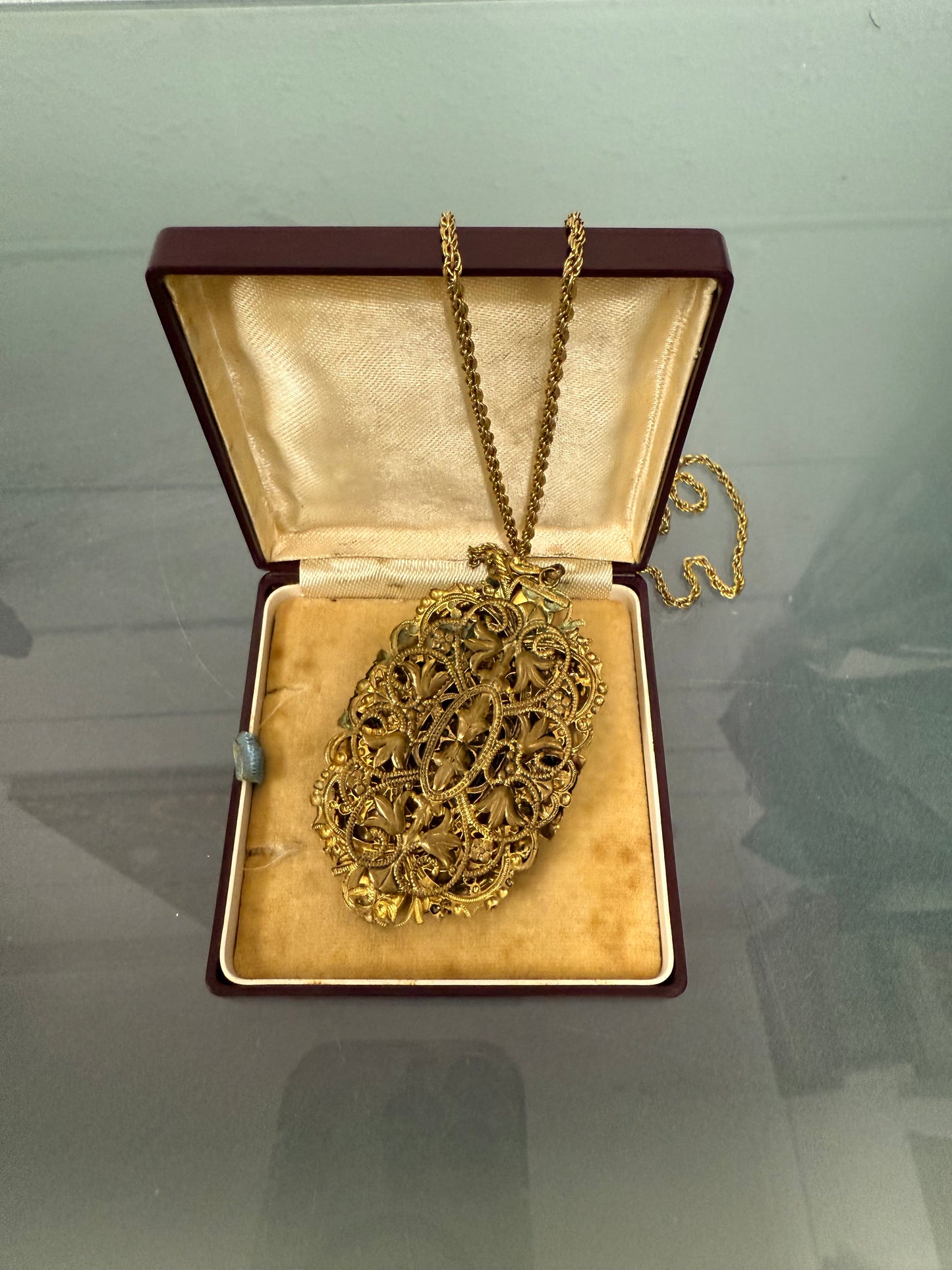 Stunning Vintage Czech Multi Stone Pendant & Chain