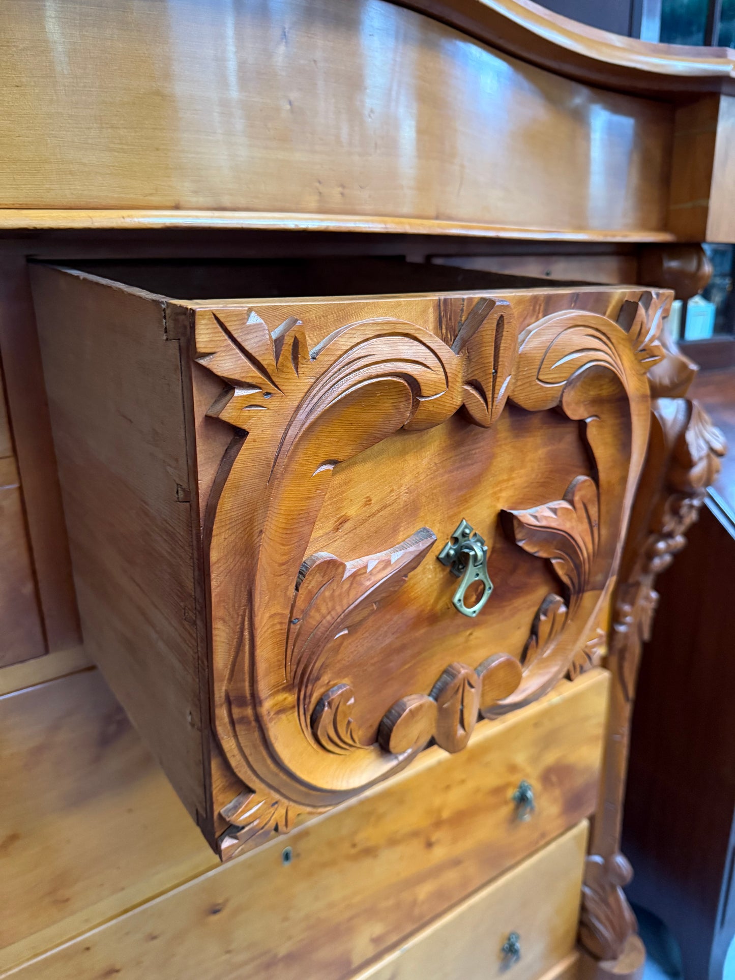 Antique Victorian Huon Pine Bedroom Suite Includes Dressing Table, Wardrobe & Chest of Drawers