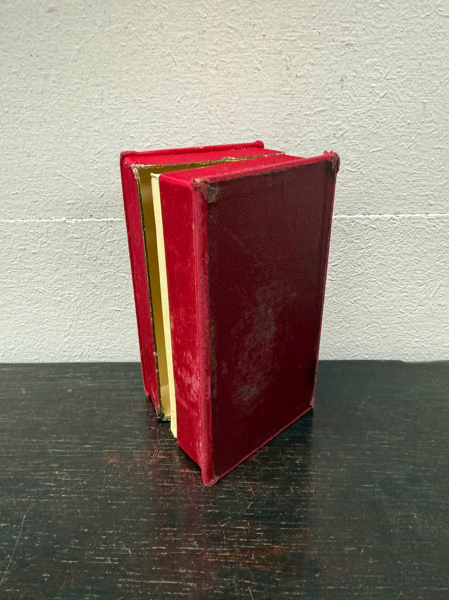 Vintage Art Deco Paris perfume box