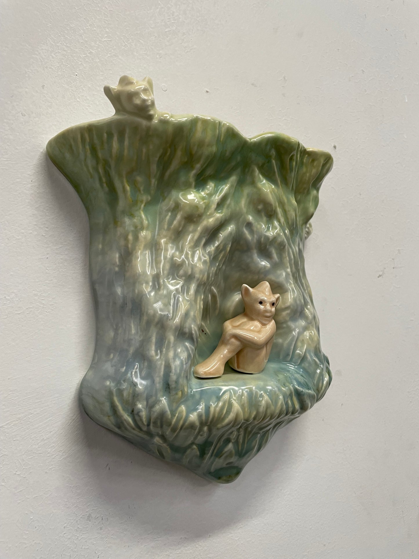 Sylvac Pixie Wall Vase