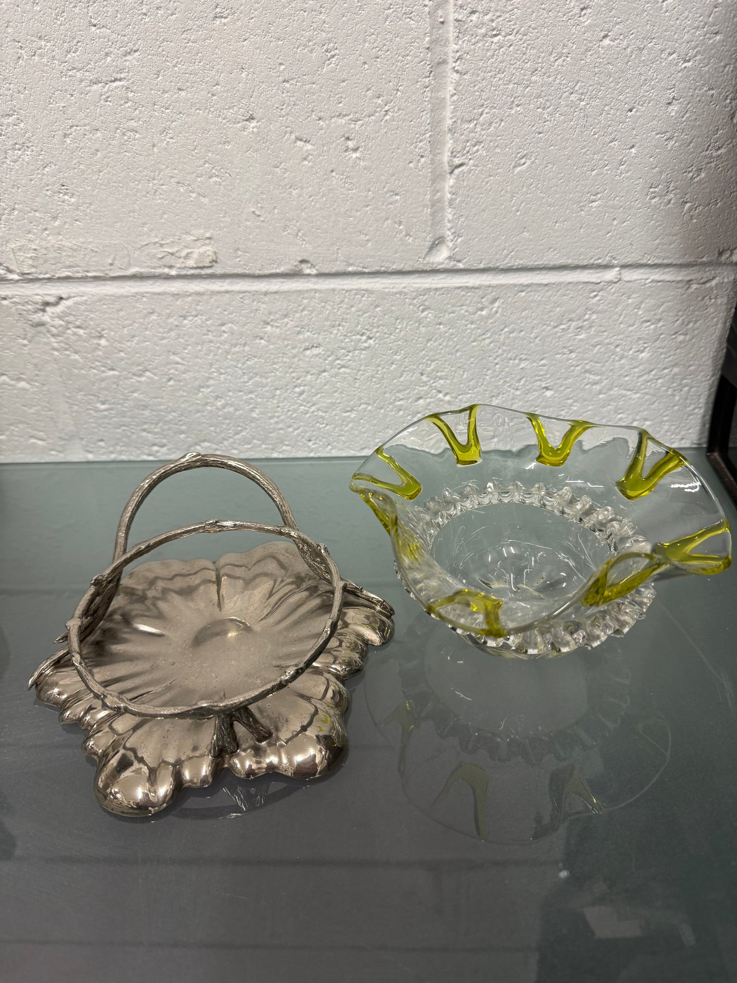 Antique Walker & Hall Silver Plate Stand With Frilled Glass Bowl
