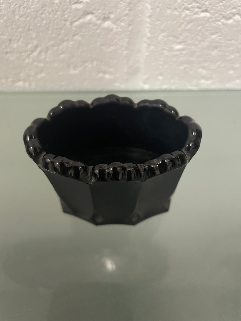 Victorian black satin glass pen / toothpick holder. In good original condition. Please see photos as they form part of the description.