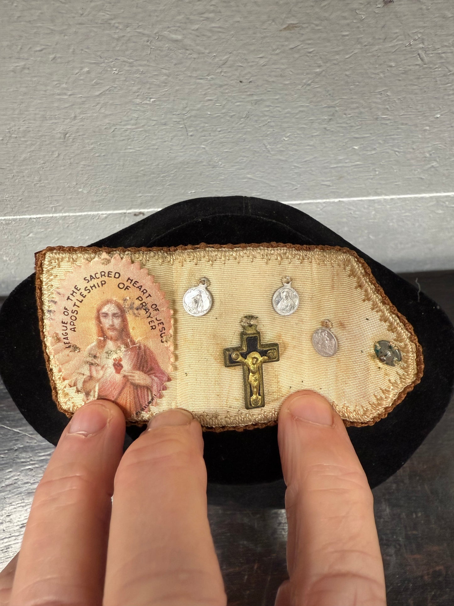 Vintage Pocket Reliquary Sacred Heart Of Jess