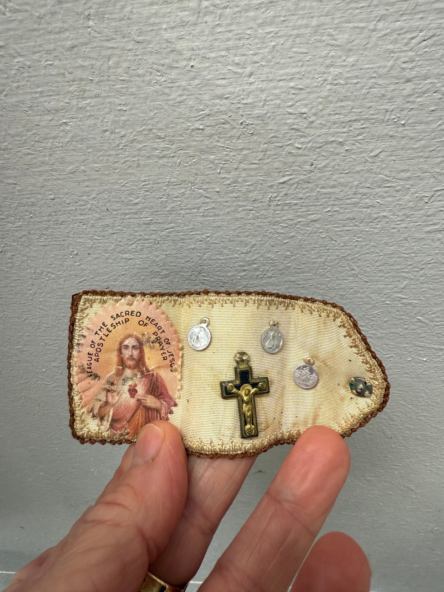 Vintage Pocket Reliquary Sacred Heart Of Jess