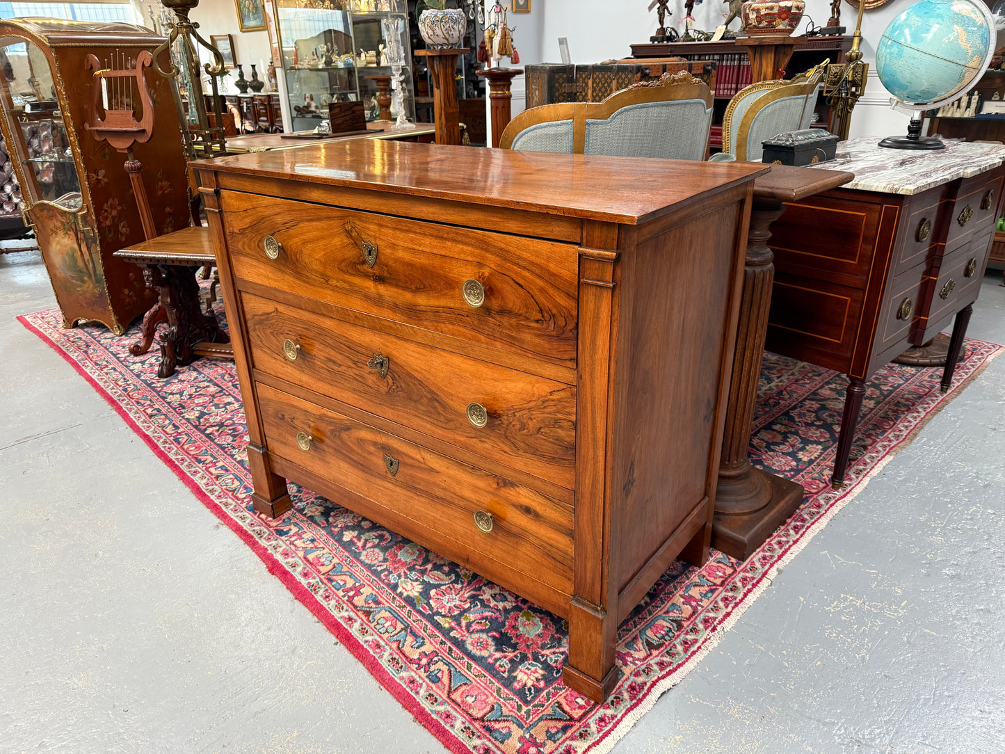 Beautifully Grained Walnut Mid 19th Century Chest Of Drawers