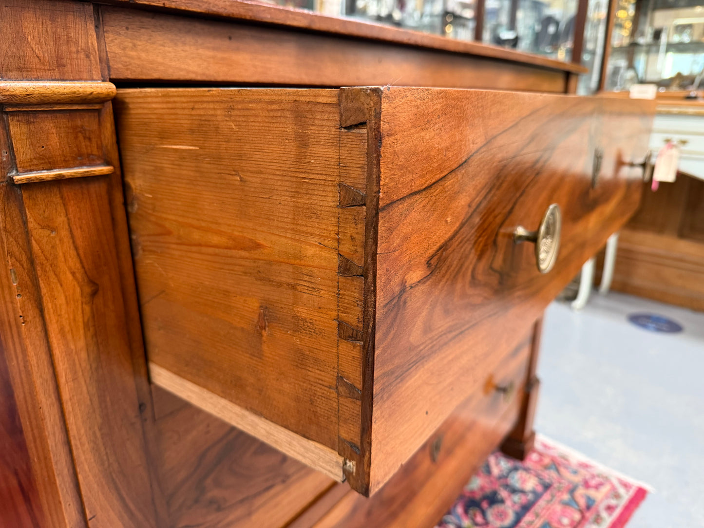 Beautifully Grained Walnut Mid 19th Century Chest Of Drawers