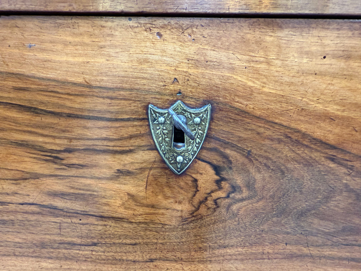Beautifully Grained Walnut Mid 19th Century Chest Of Drawers