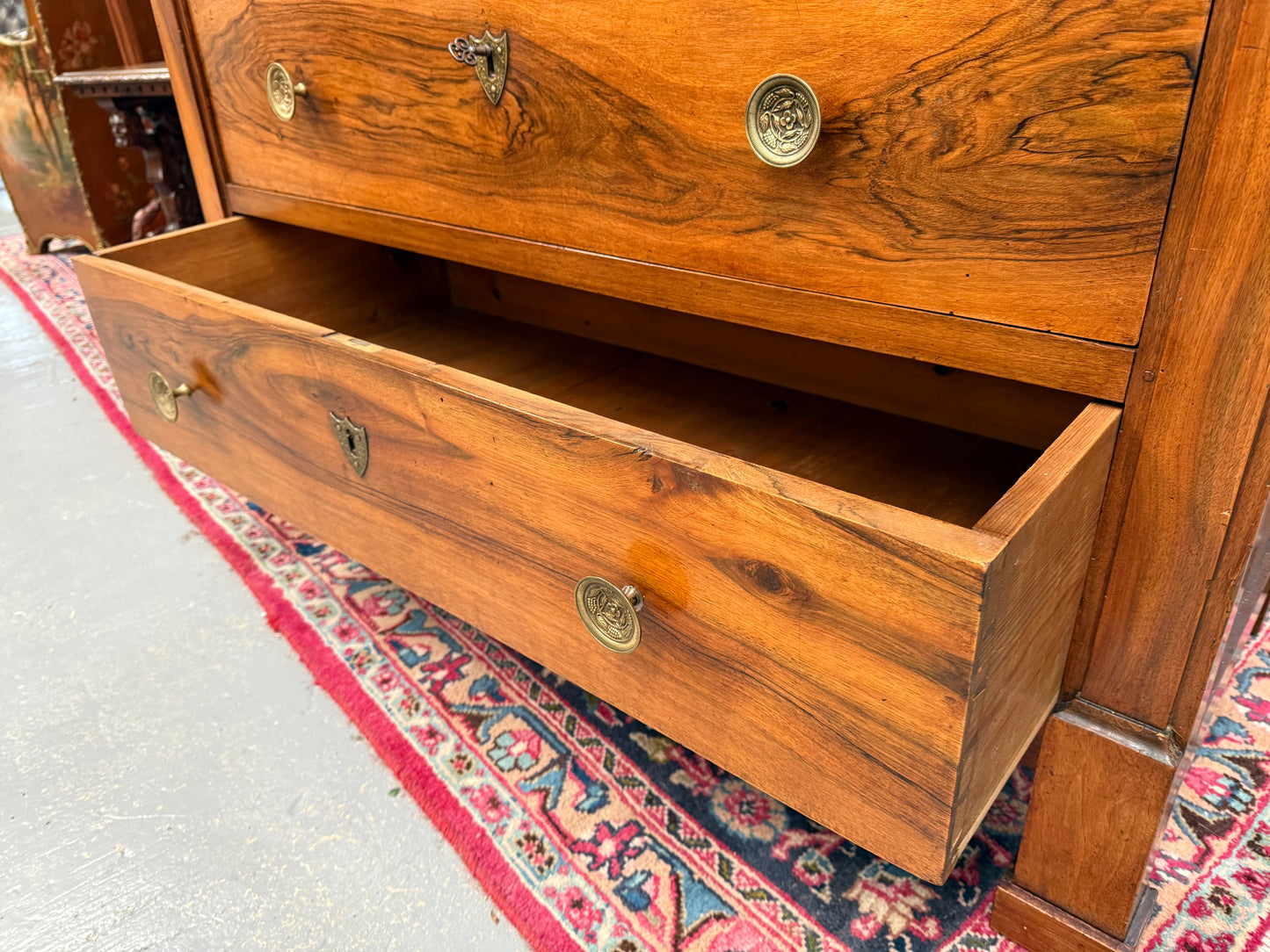 Beautifully Grained Walnut Mid 19th Century Chest Of Drawers