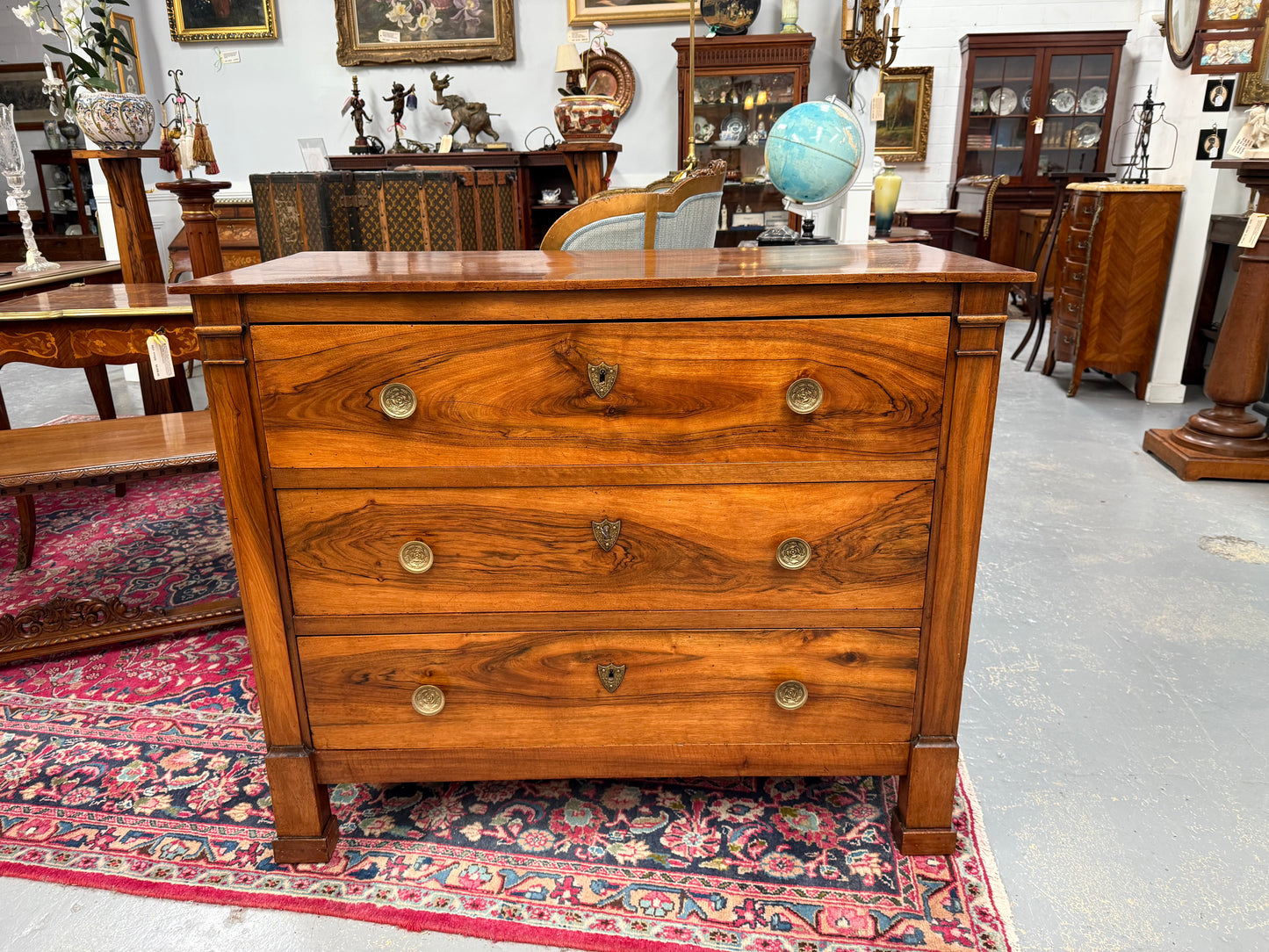 Beautifully Grained Walnut Mid 19th Century Chest Of Drawers