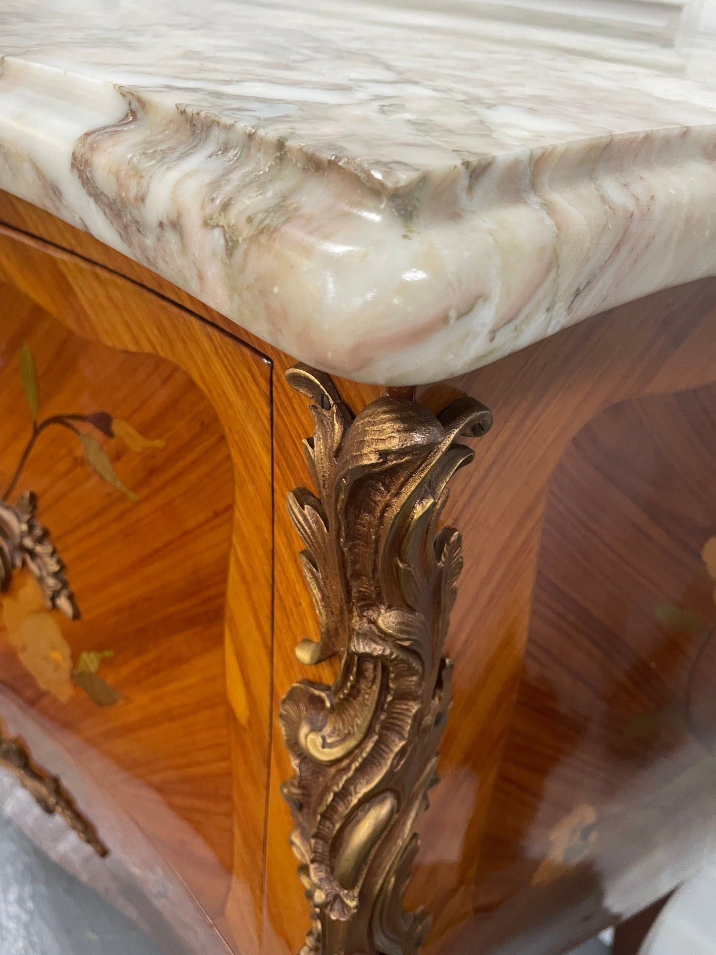 Stunning French Louis XV Style Kingwood Marquetry Inlaid Two Drawer Commode