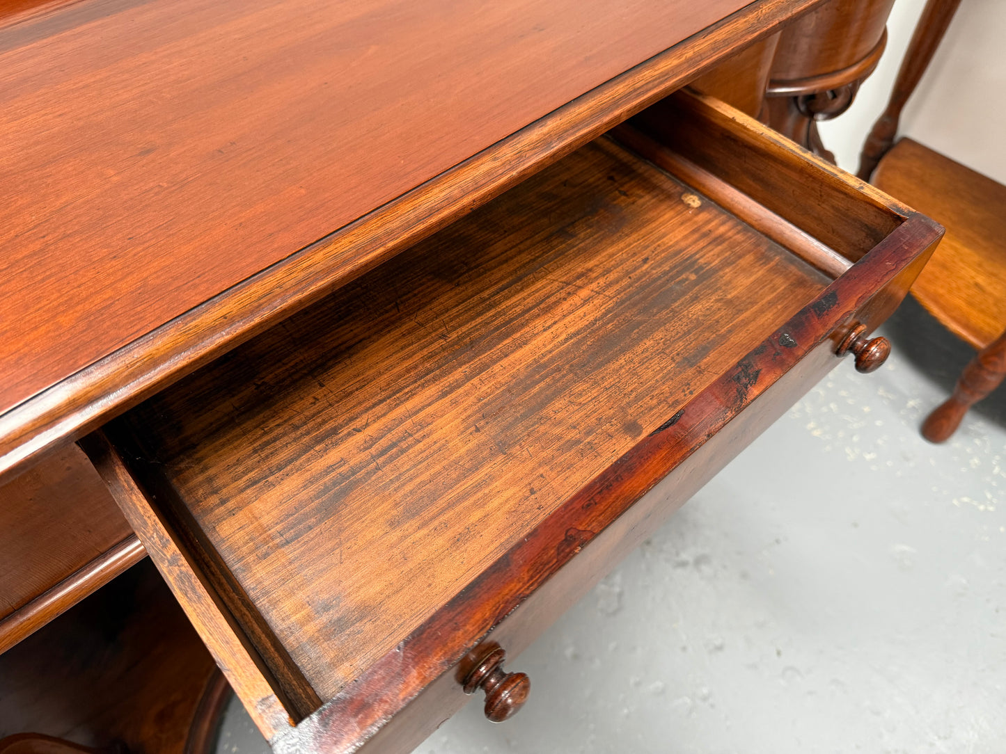 Victorian Mahogany Side Table With Carved Front Legs