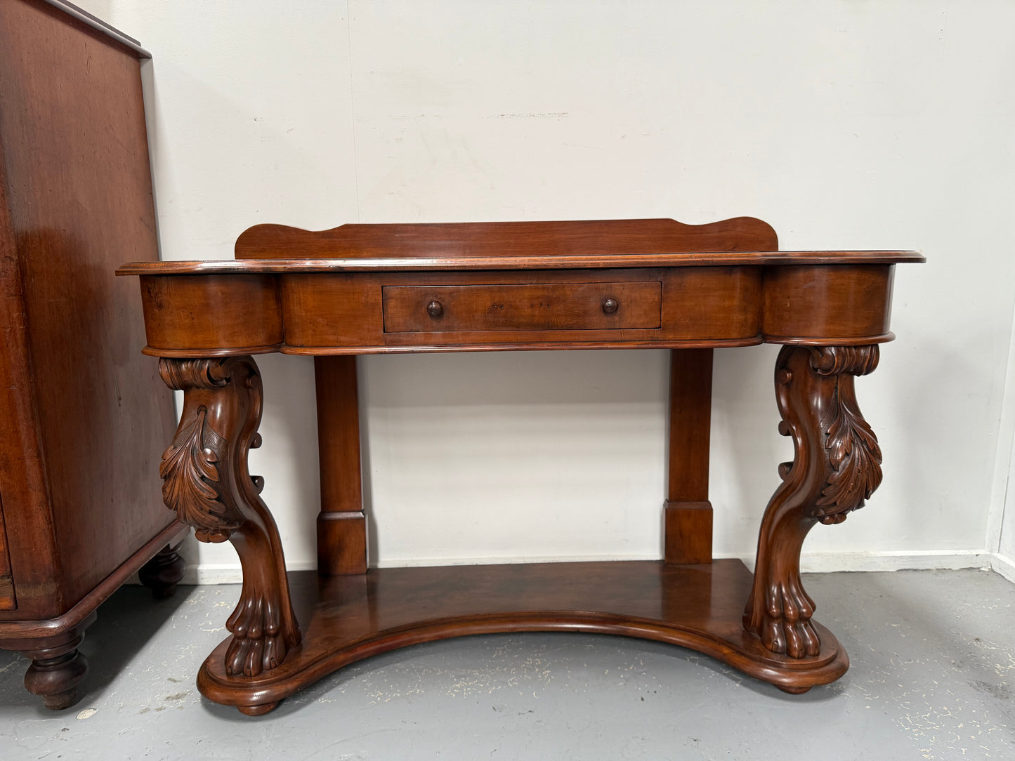 Victorian Mahogany Side Table With Carved Front Legs