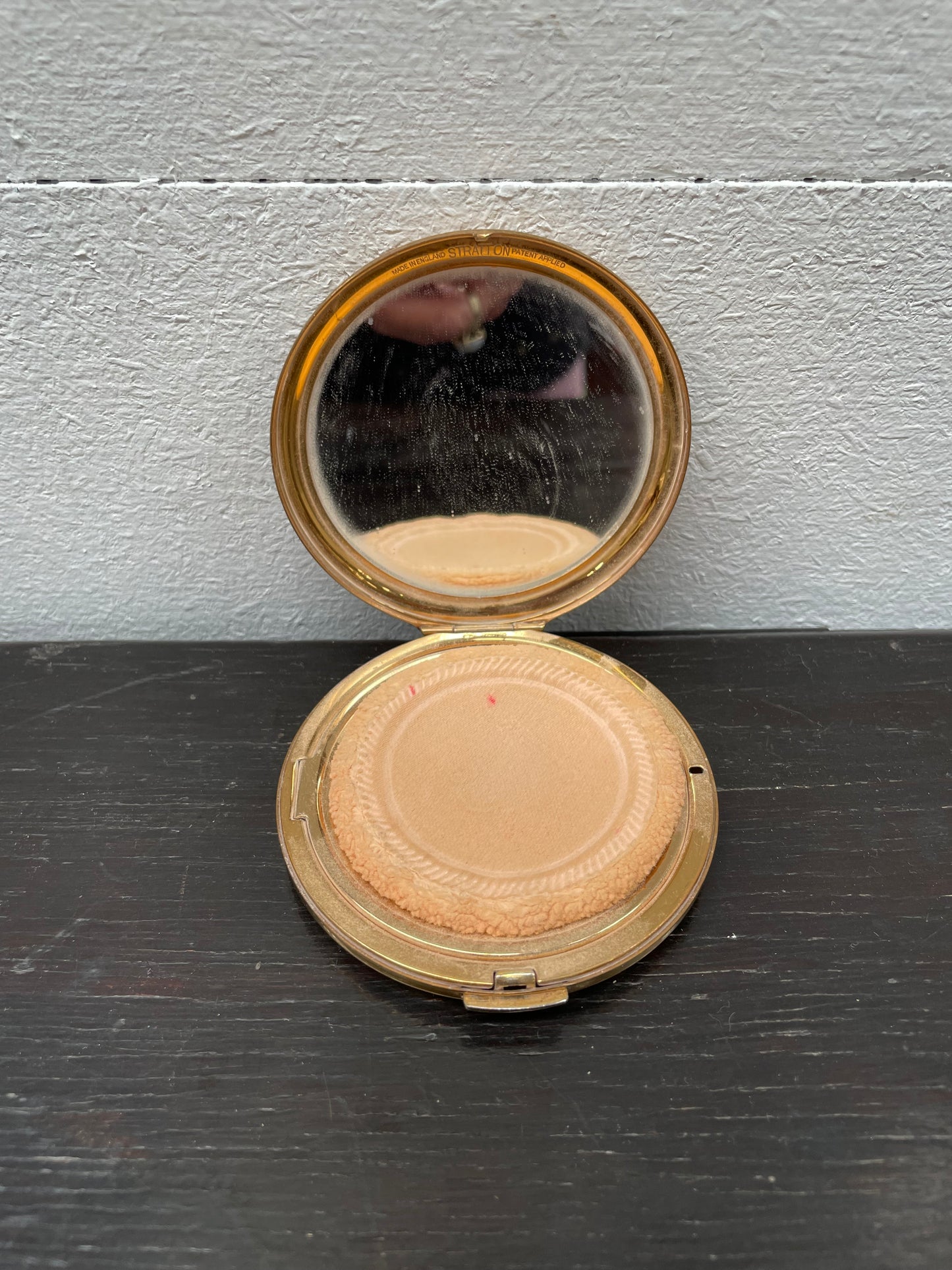 Stratton Enamel Powder Compact