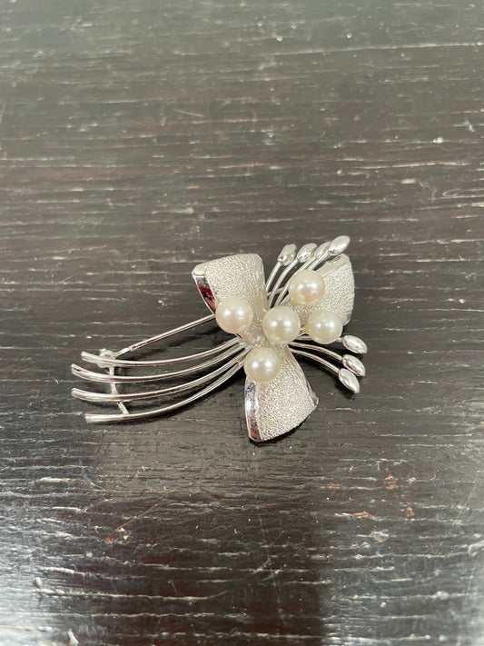 Vintage Silver & Pearl Brooch