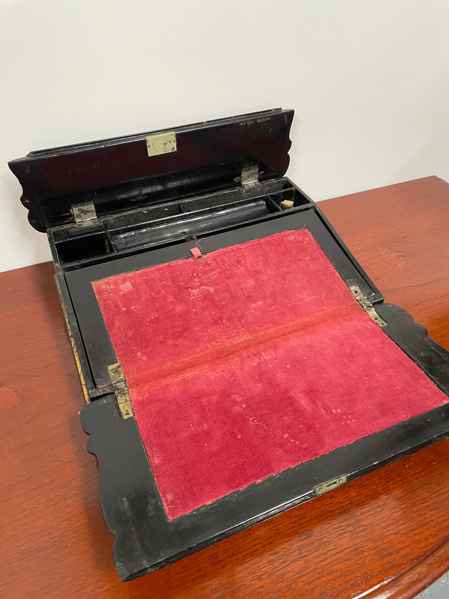 Lovely Victorian Paper Mache Writing Slope
