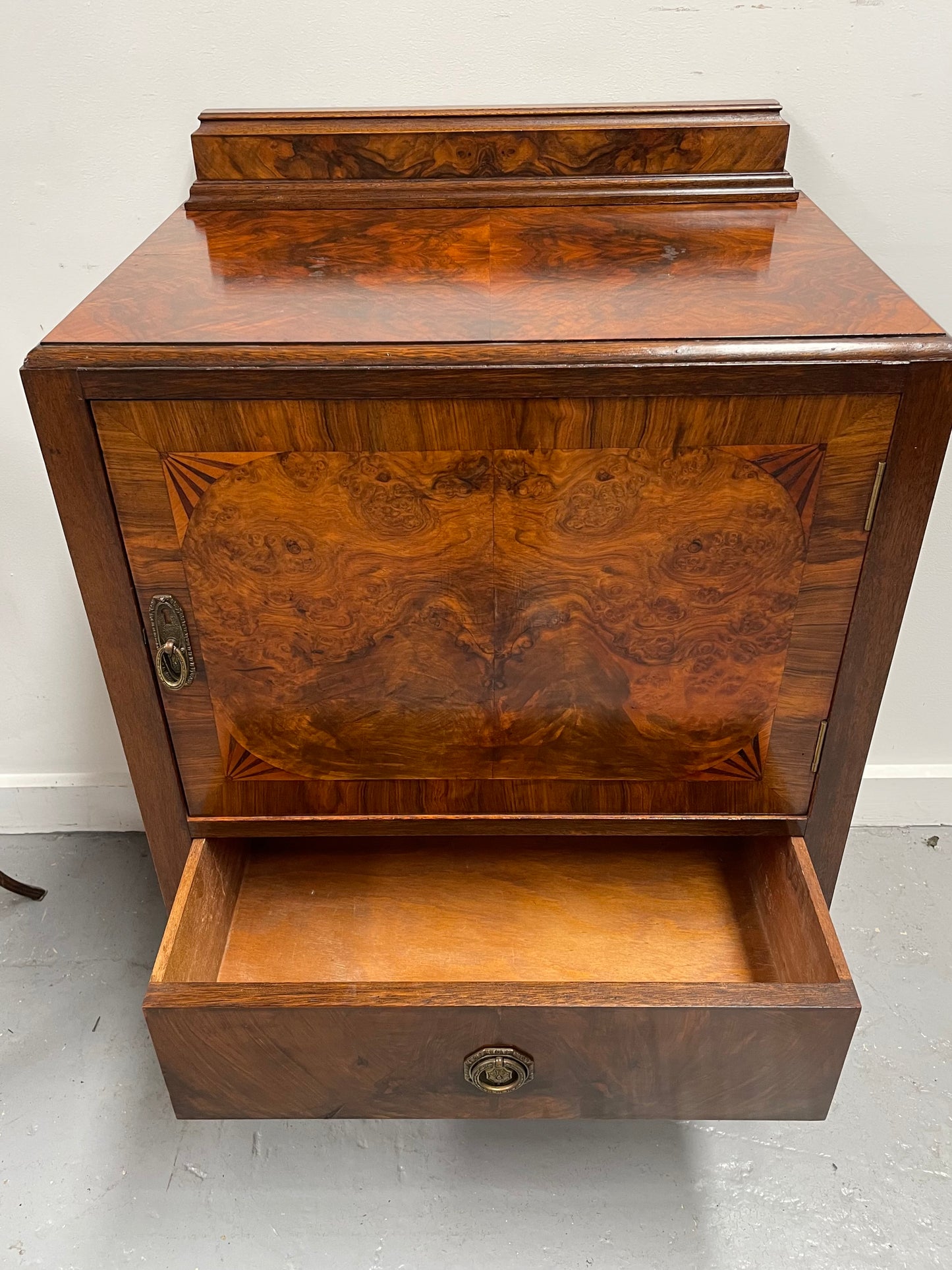 Attractive Inlaid Walnut Side Cabinet