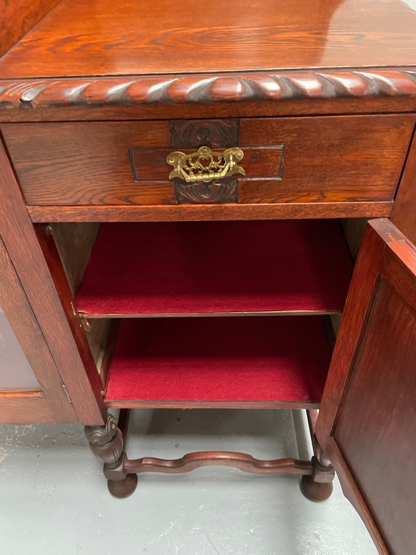 Australian Oak Sideboard With Leadlight Door