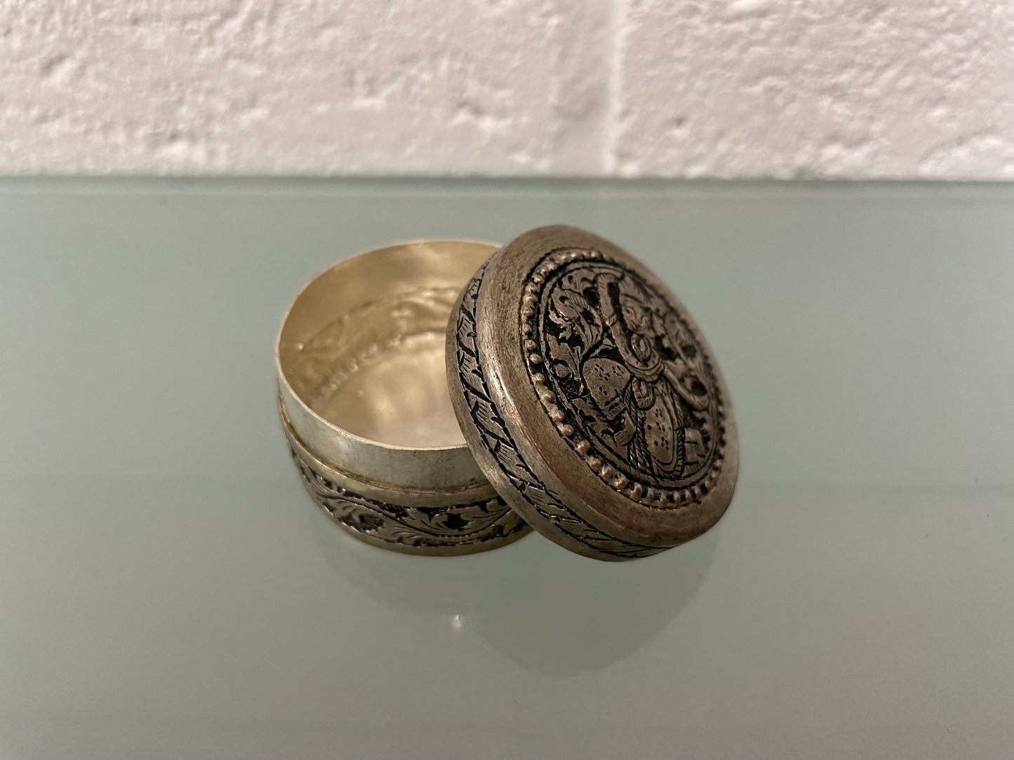 Vintage Asian Silver Trinket / Pill Box