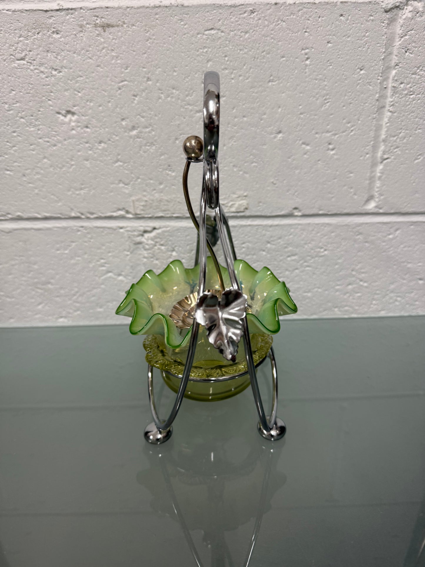 Edwardian Vaseline Glass Sweetmeat Bowl In Silverplate Stand