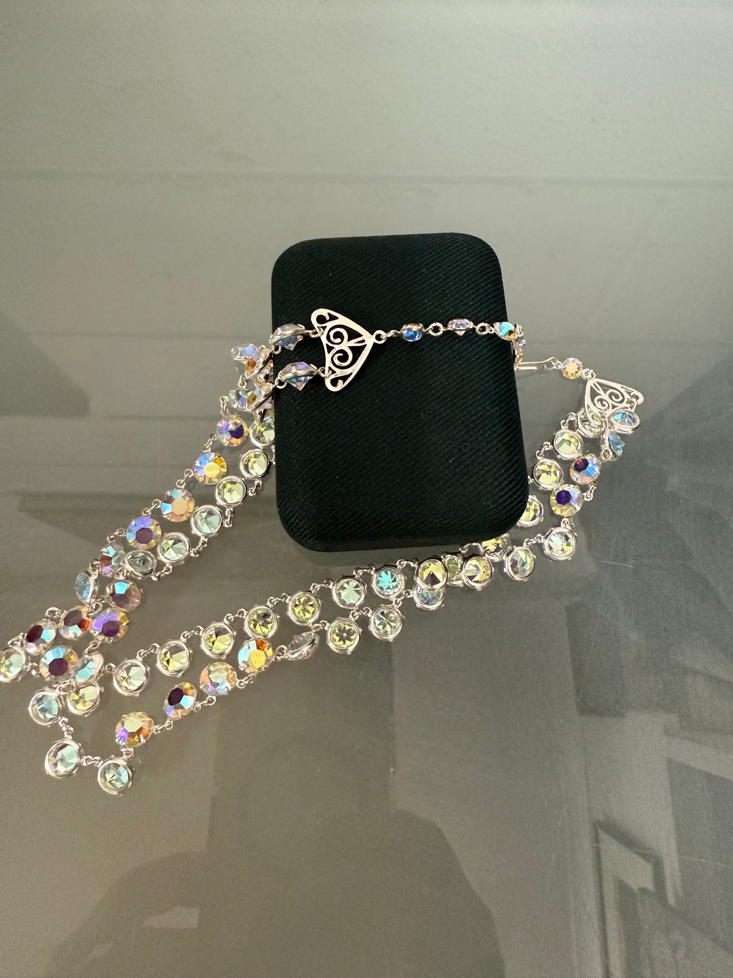 Vintage Aurora Borealis Glass Beads Necklace