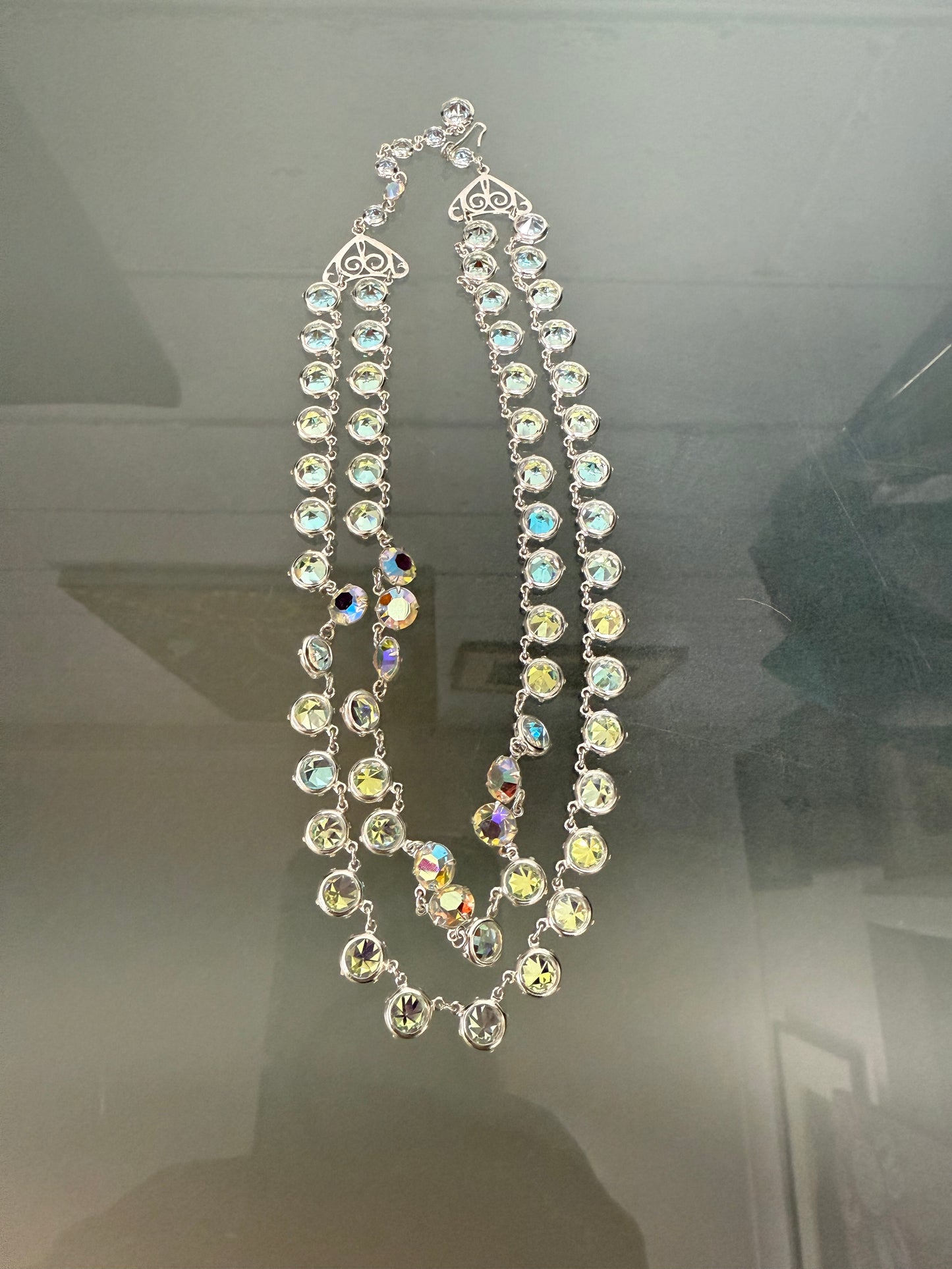 Vintage Aurora Borealis Glass Beads Necklace