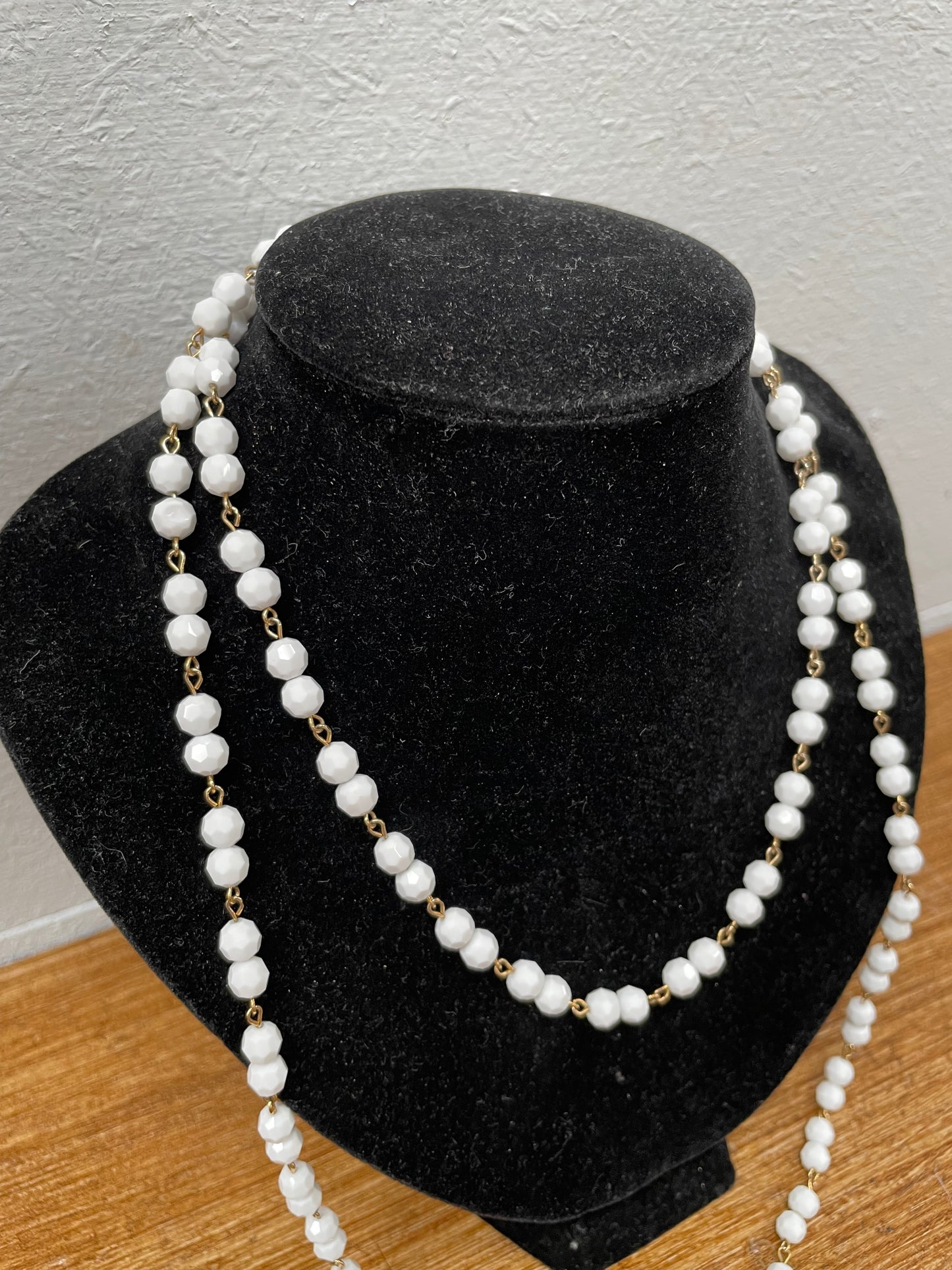 Vintage Ivory Crystal Look Glass Bead Necklace