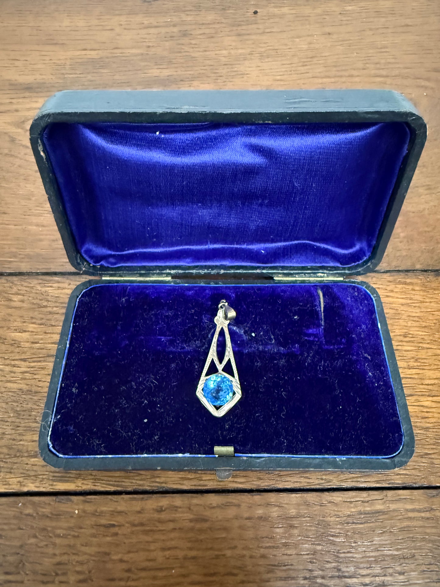 Vintage 9ct Silver Lined Pendant With Blue Stone