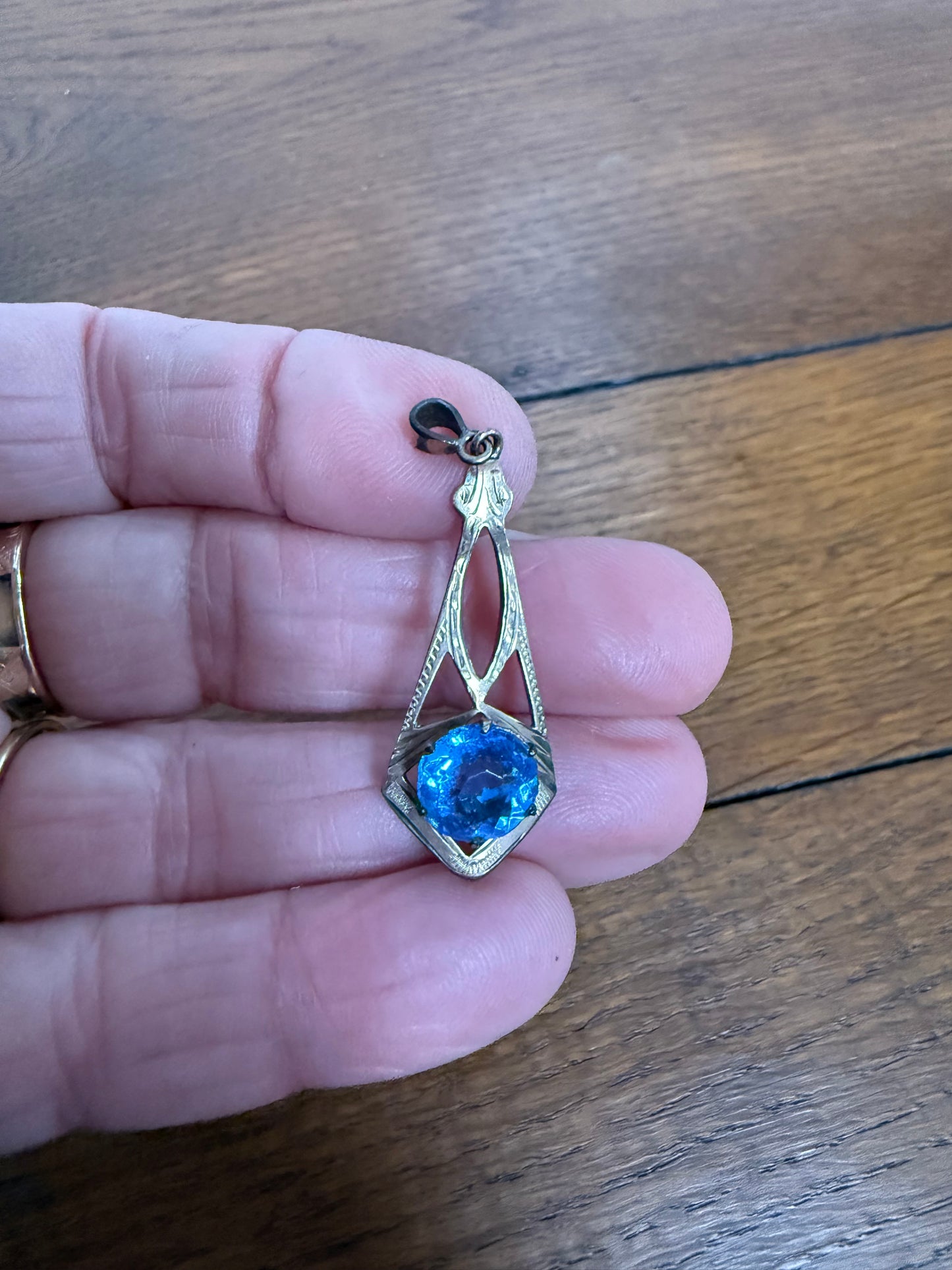 Vintage 9ct Silver Lined Pendant With Blue Stone