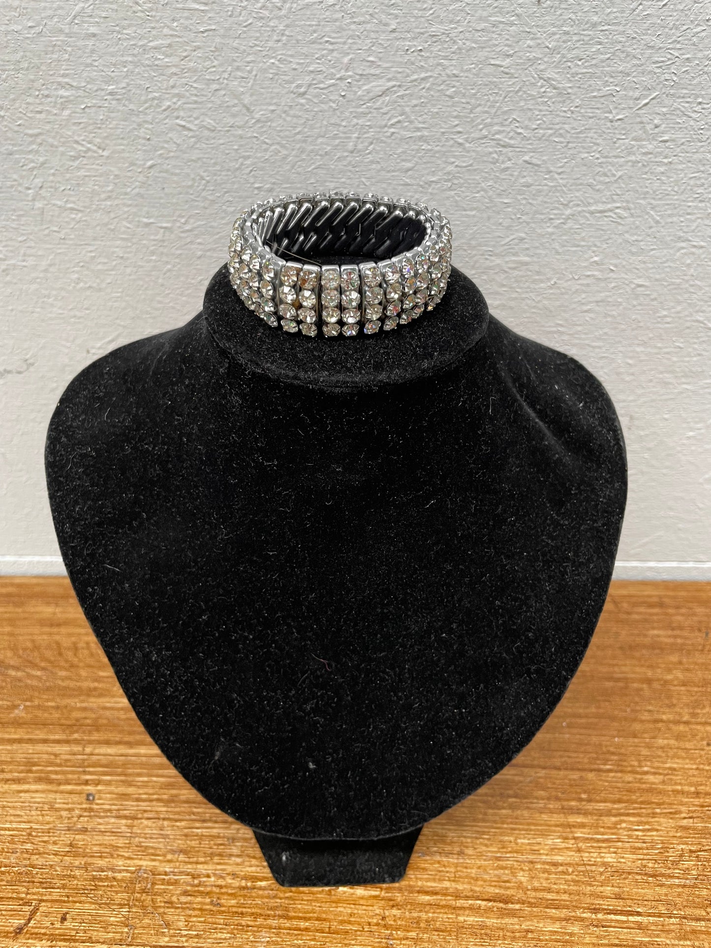 Vintage Expandable Rhinestone Bracelet