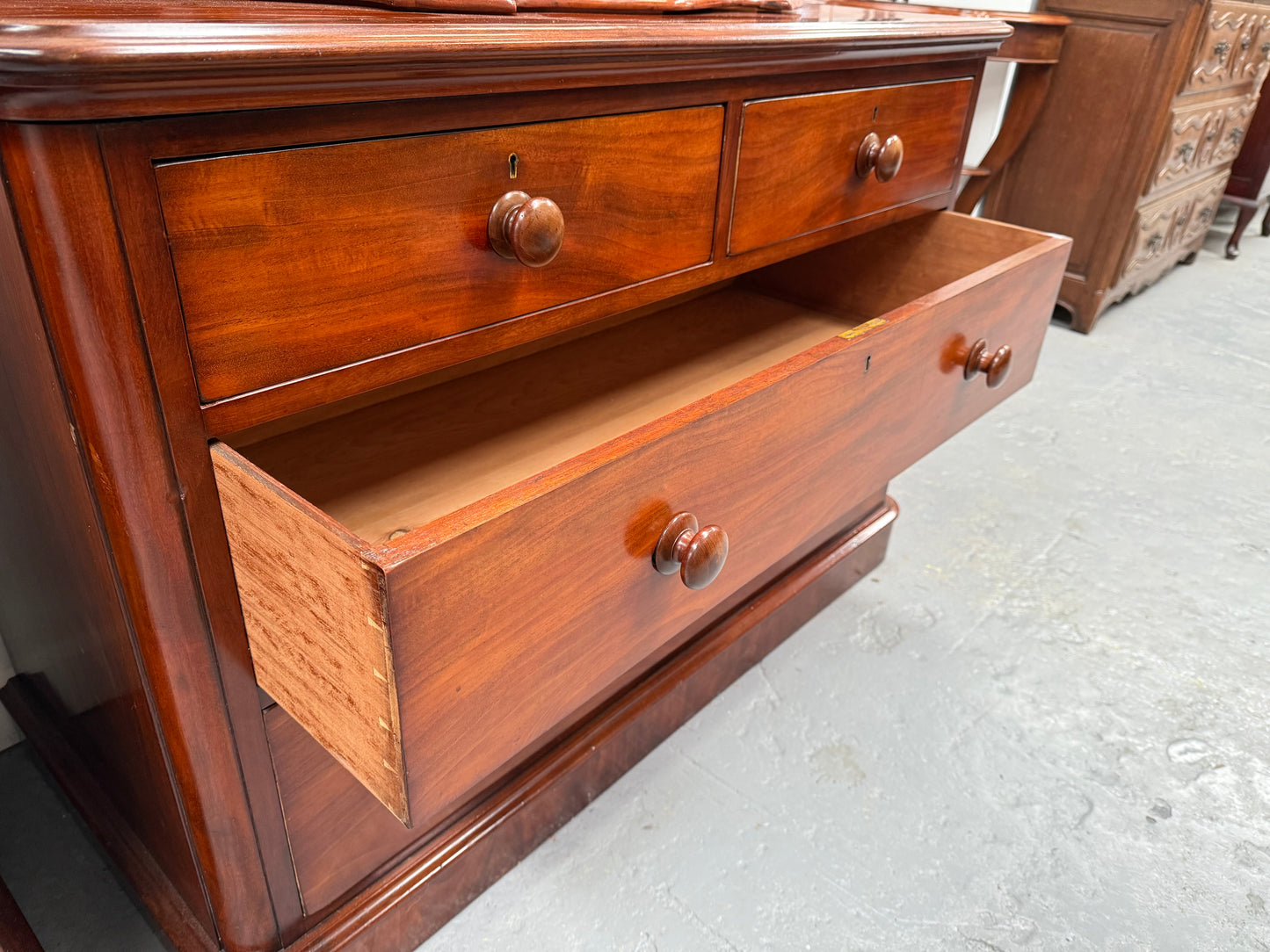 Lovely Four Drawer Mahogany Chest of Drawers