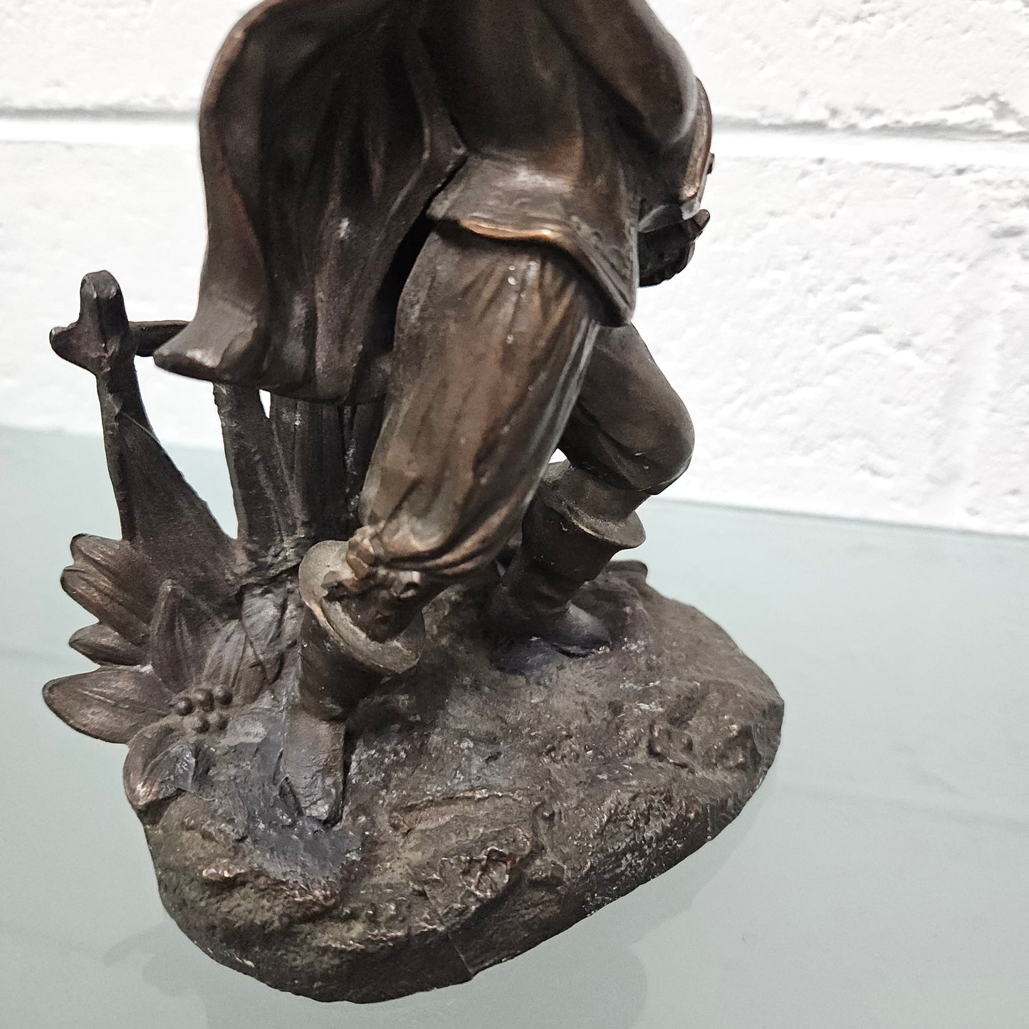Antique bronzed spelter musketeer figure, in good original condition.