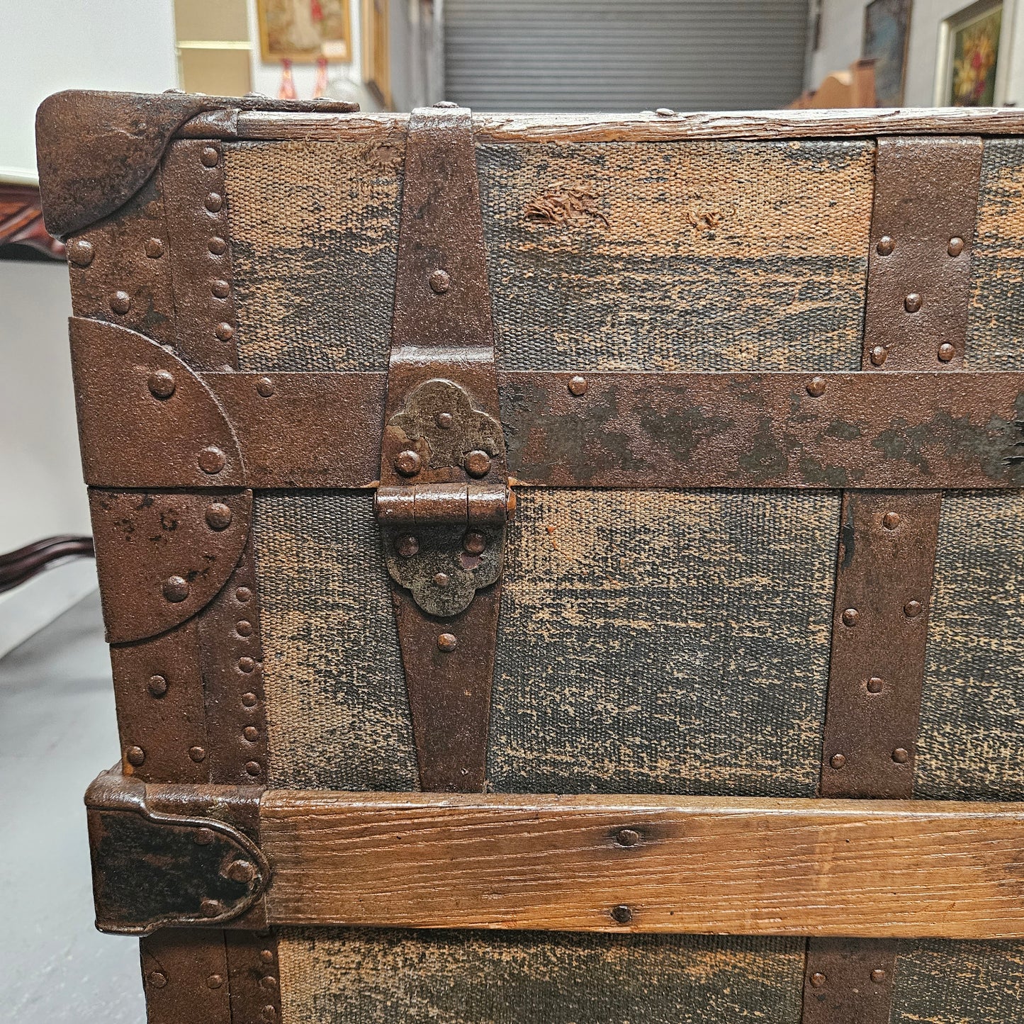 Impressive Antique Saratoga Trunk