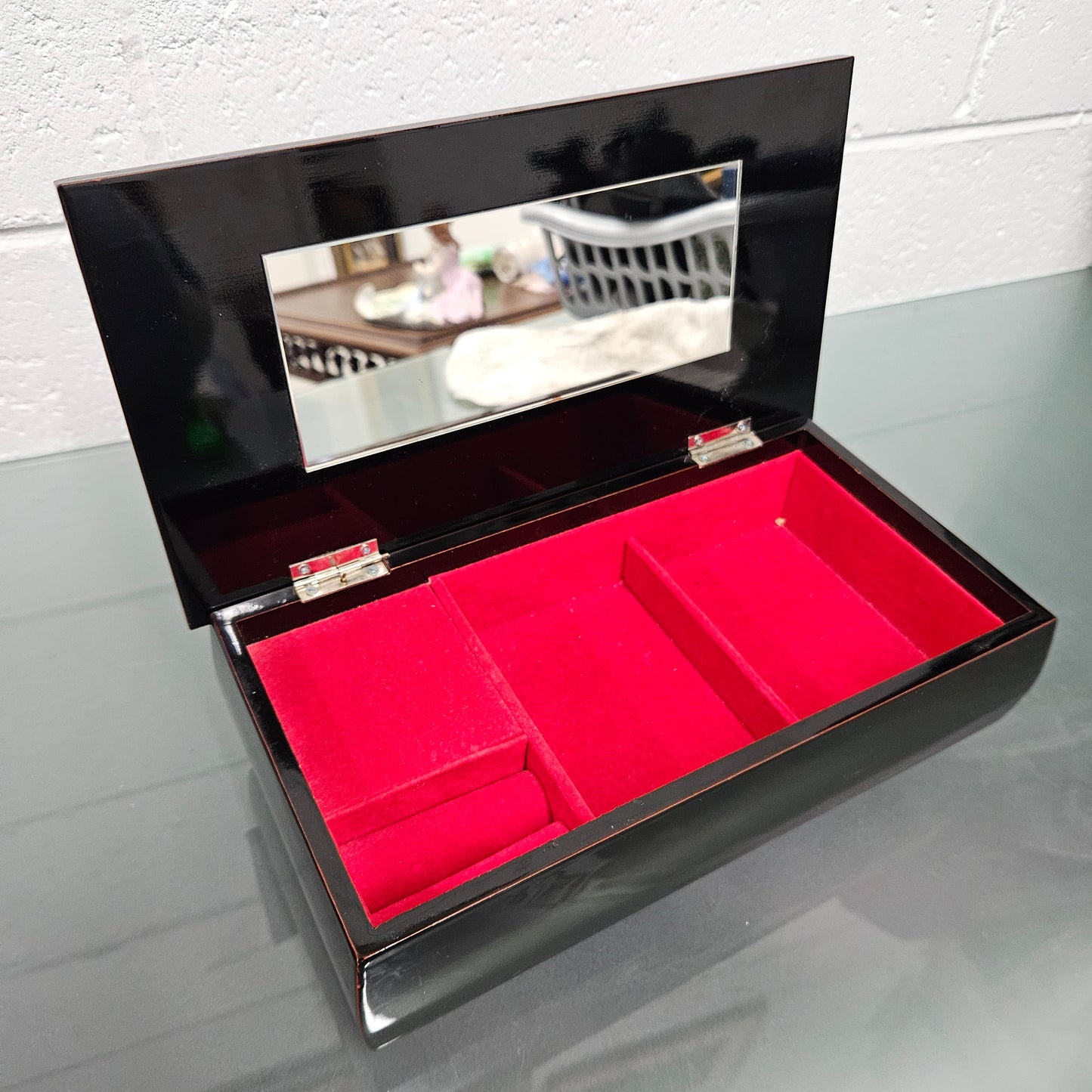 Vintage Lacquer Jewellery Box