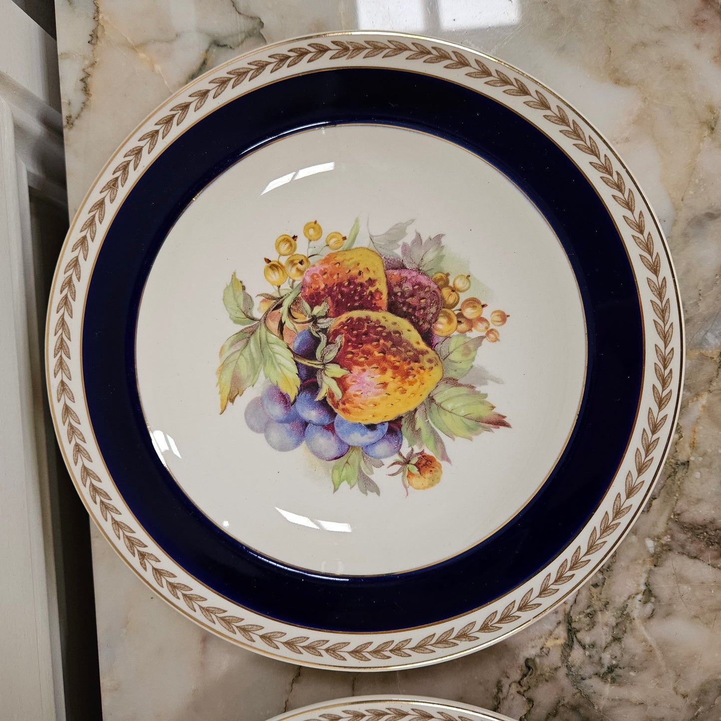 Set of 6 Stunning Crown Ducal Bowls With Fruit Centres