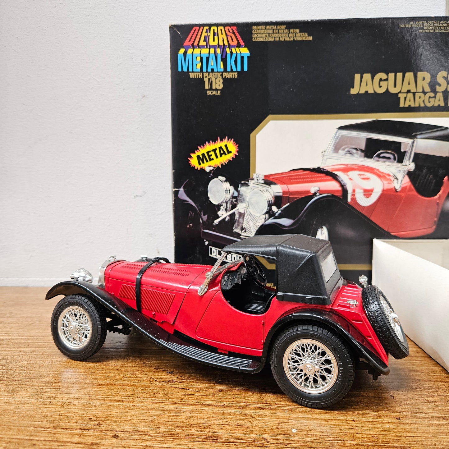 Vintage Boxed (Original) 1:18 Burago Jaguar SS100 Targa Florio Kit