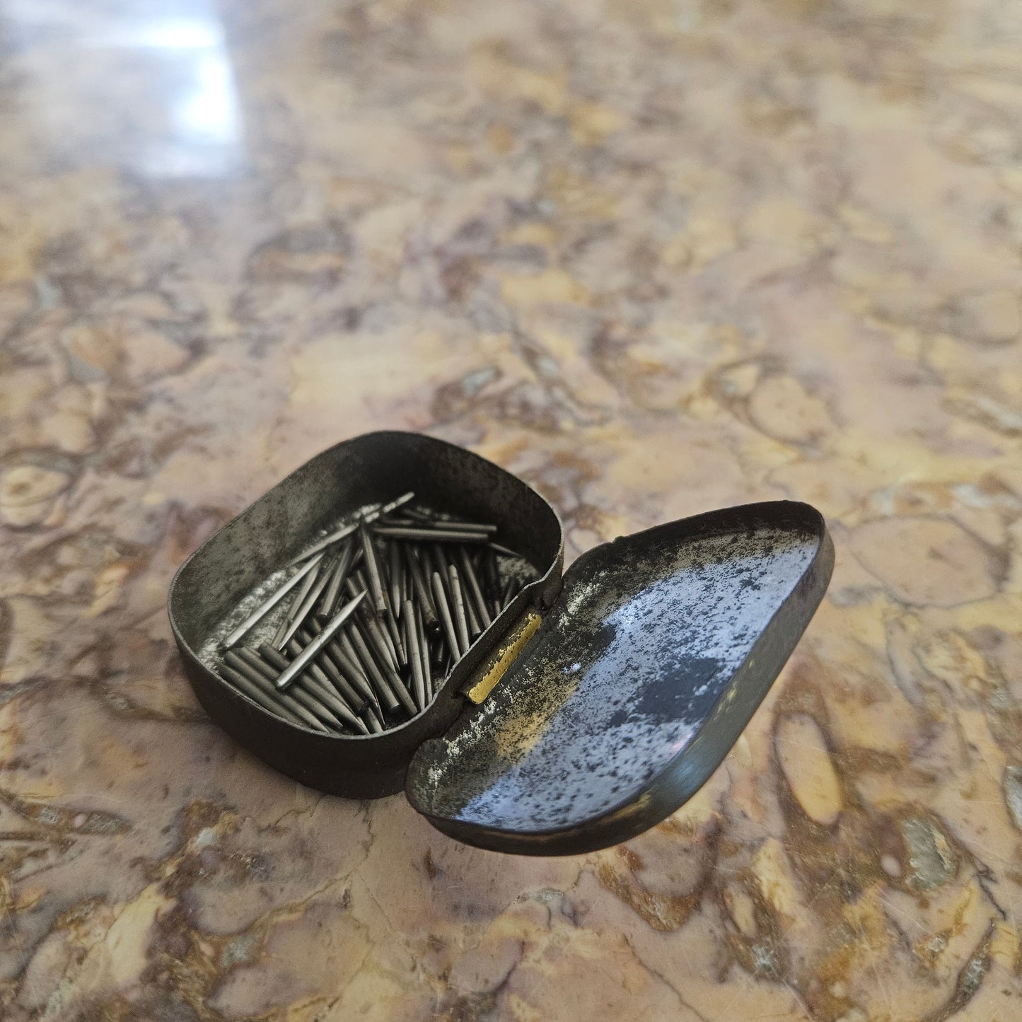 Vintage HMV Gramophone Needle Tin & Needles