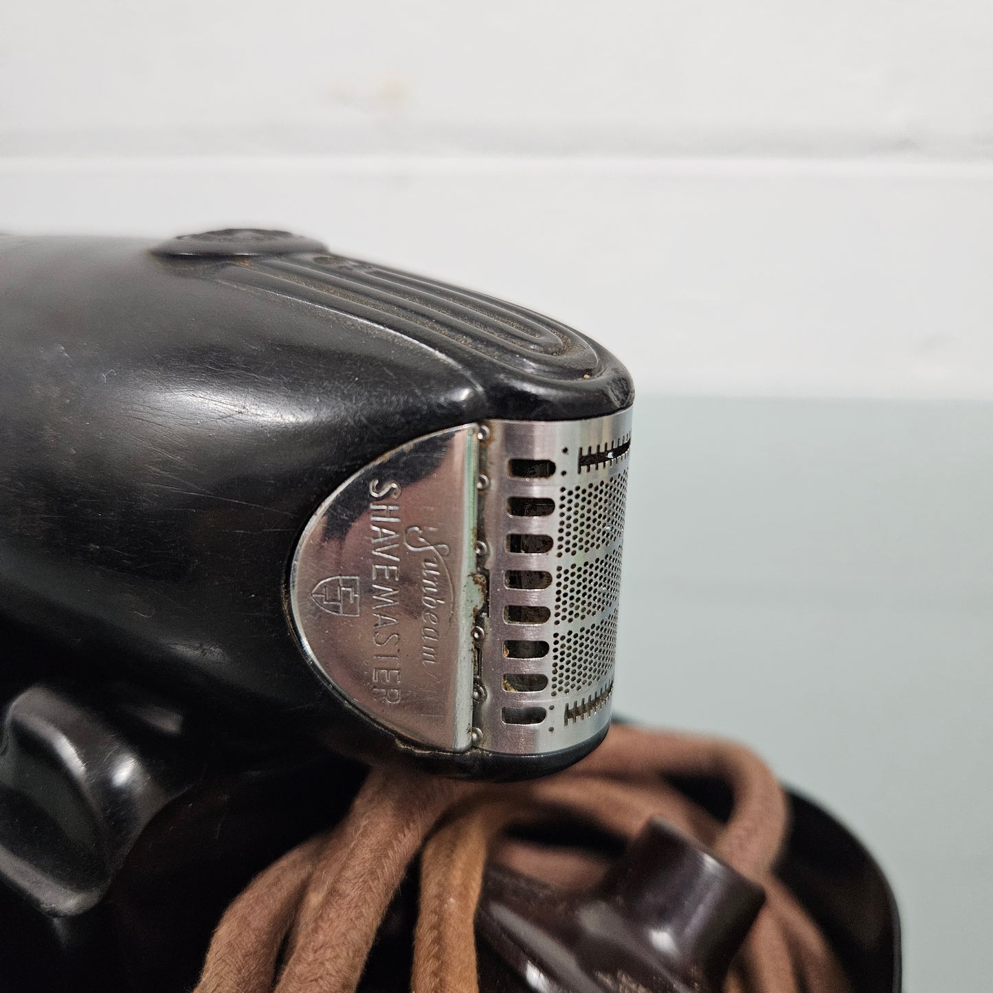 Art Deco Sunbeam Bakelite Cased Shaver