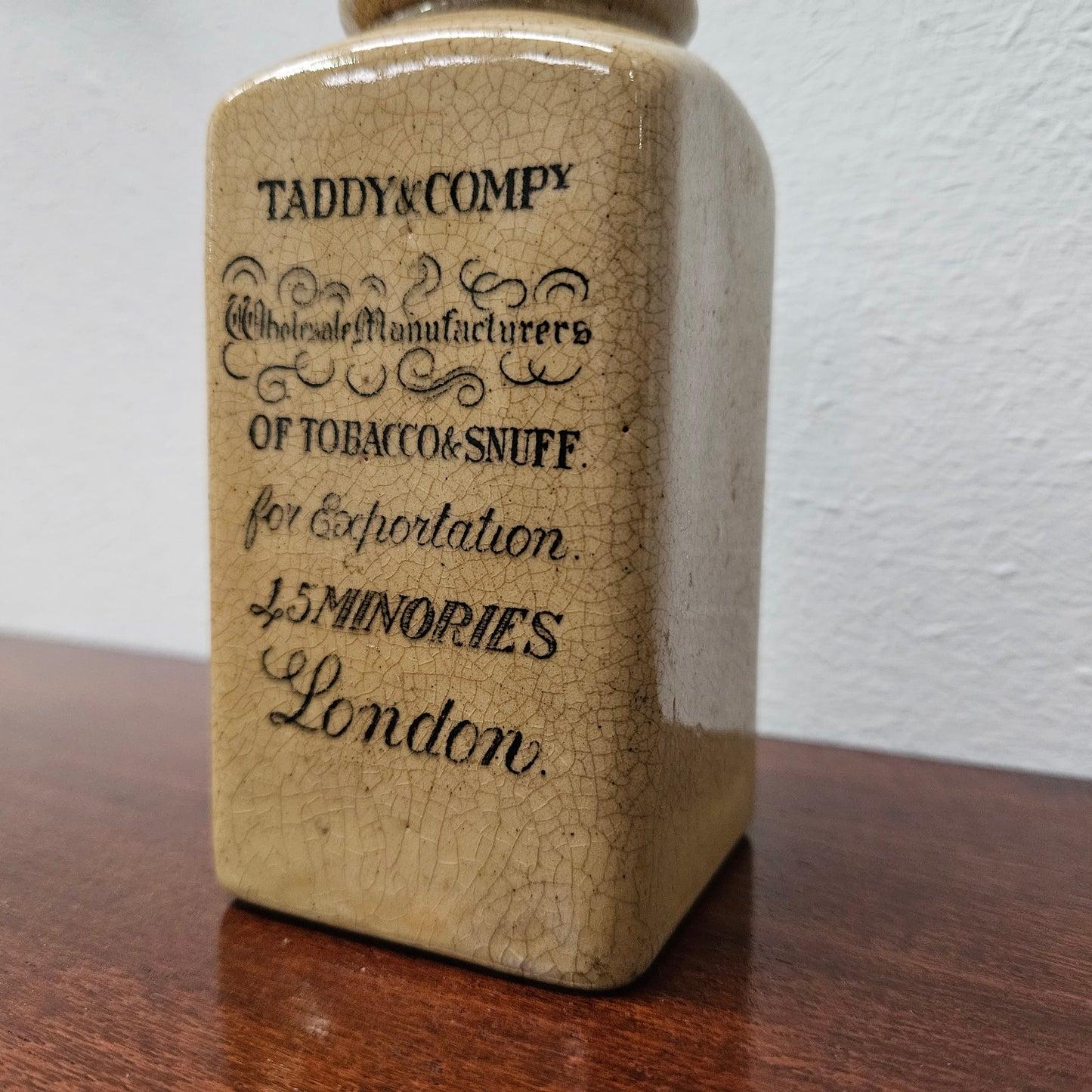 Rare large Taddy & Co ceramic snuff case bottle, it is in good original condition. Please see photos as they form part of the description.