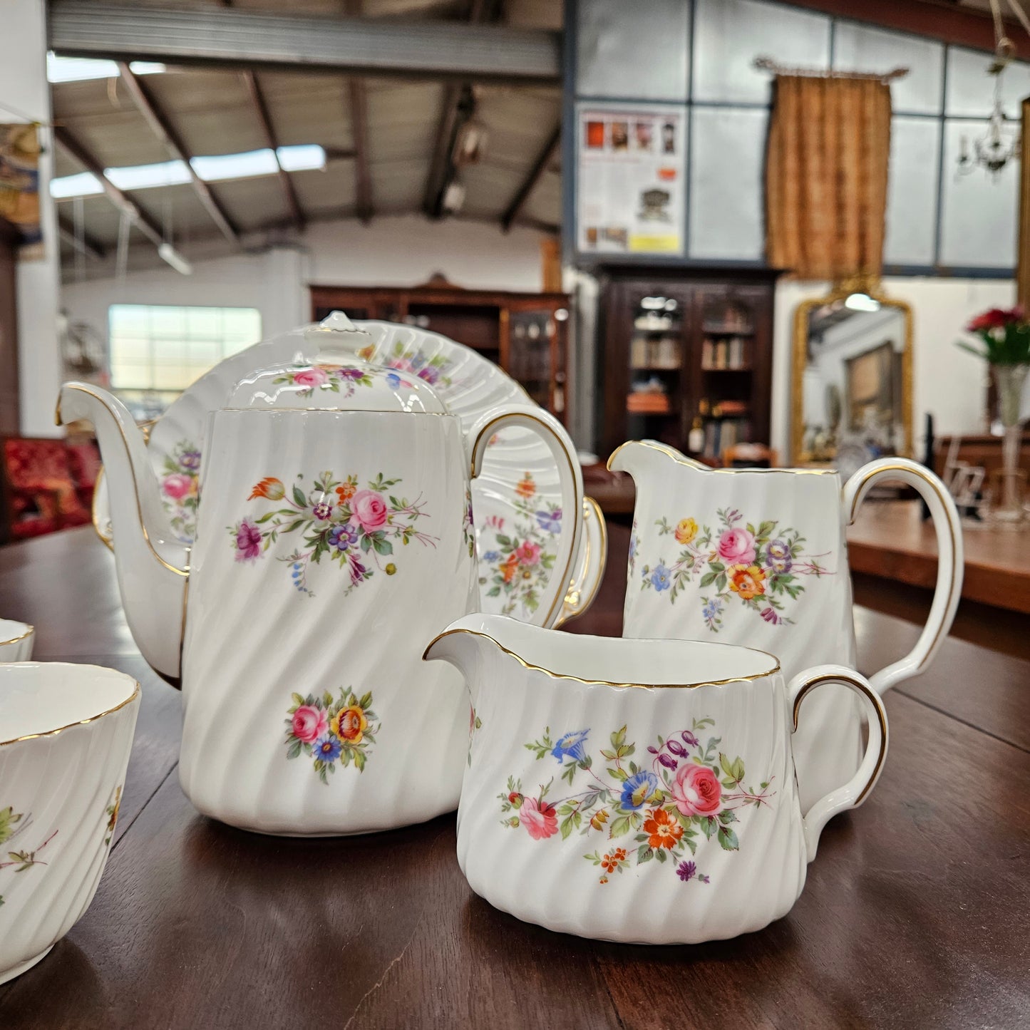 Minton England, Marlowe Pattern, 24 Piece Coffee/Tea Service