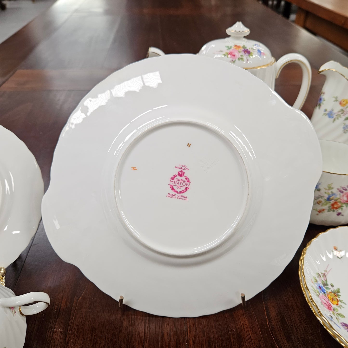 Minton England, Marlowe Pattern, 24 Piece Coffee/Tea Service