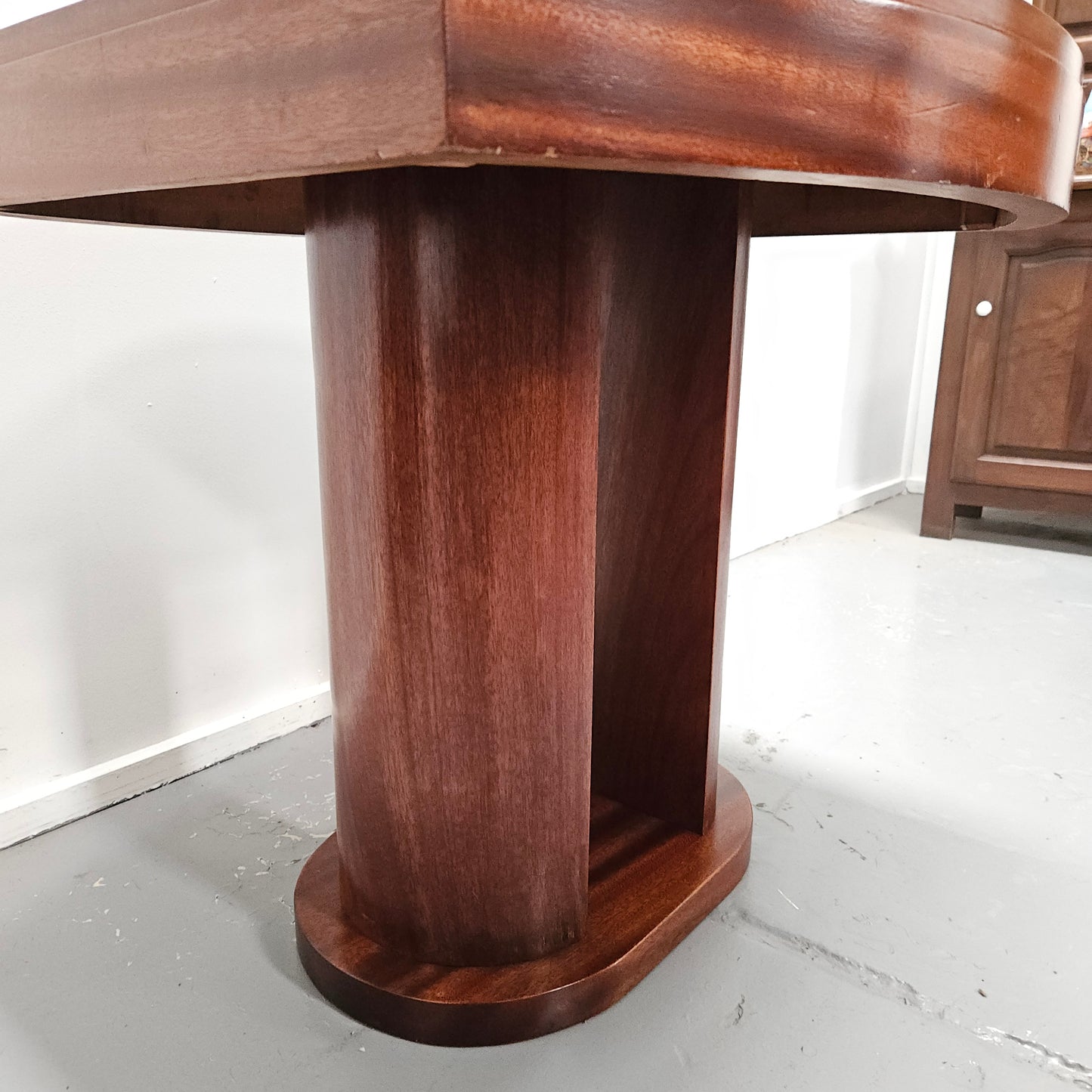 French Art Deco flame mahogany center table. Sourced directly from France it is in good original detailed condition. Circa 1930's