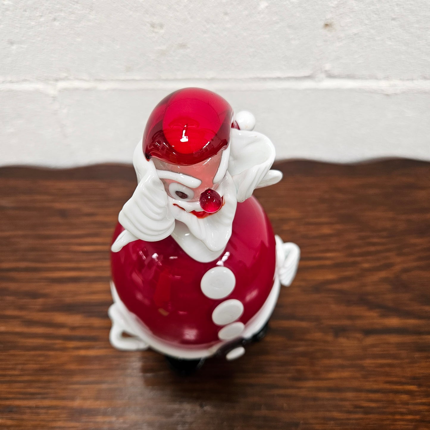 Very rare Murano Glass Christmas clown By Fratelli Pitau. It still has its original sticker and tag. It is in good original condition with no chips or cracks.