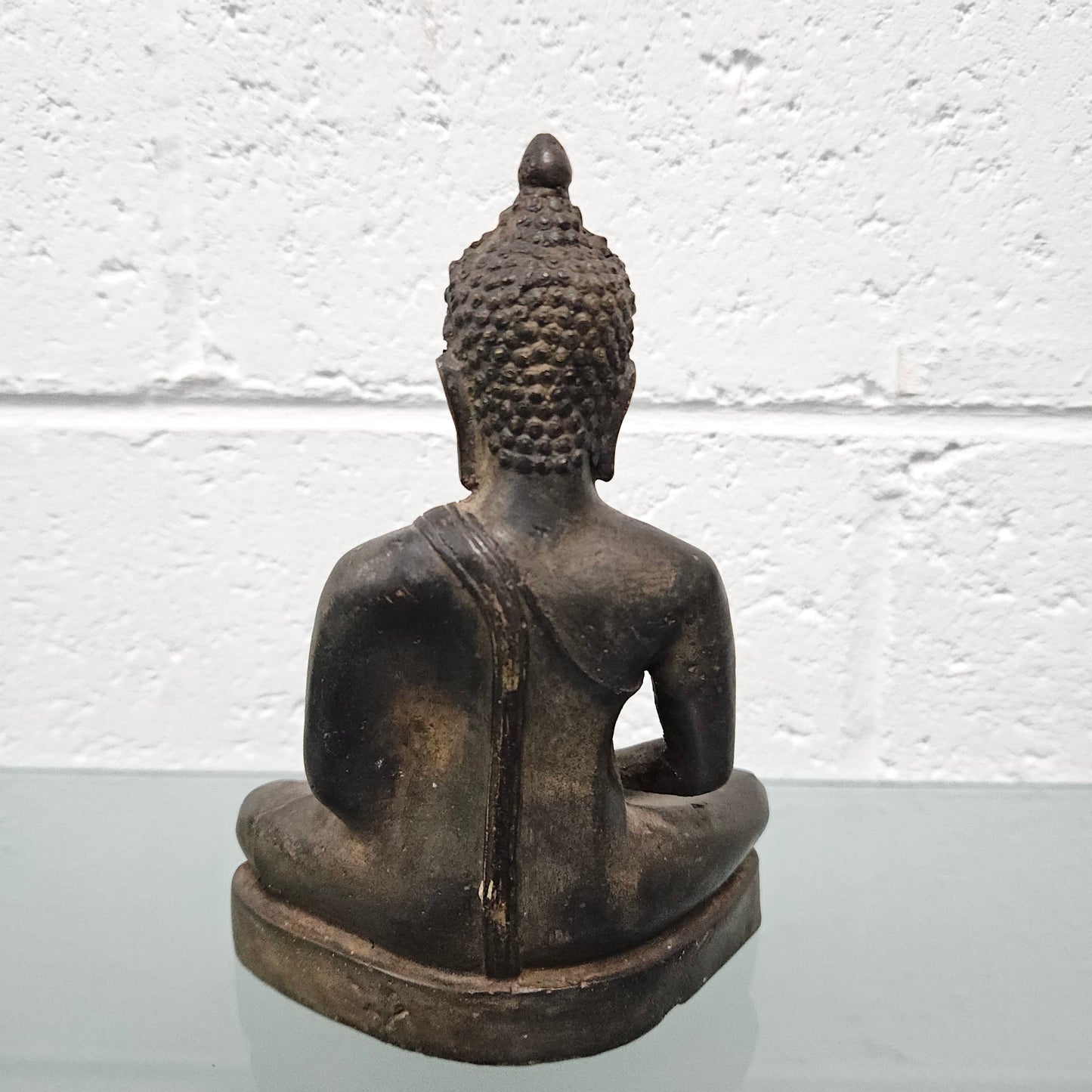 Antique bronze Buddha. In good original condition.