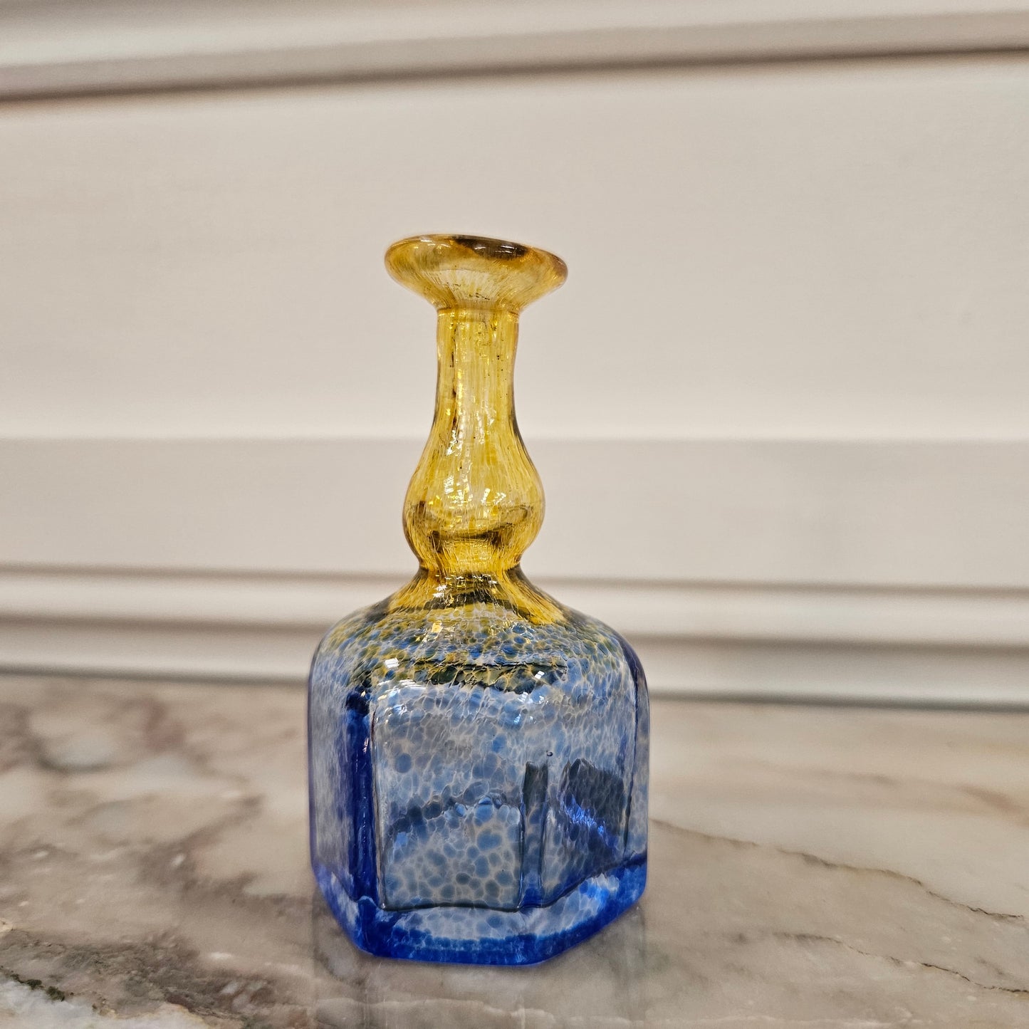 Beautiful yellow and blue Kosta Boda bud vase, with its original sticker. Please view photos as they help form part of the description.