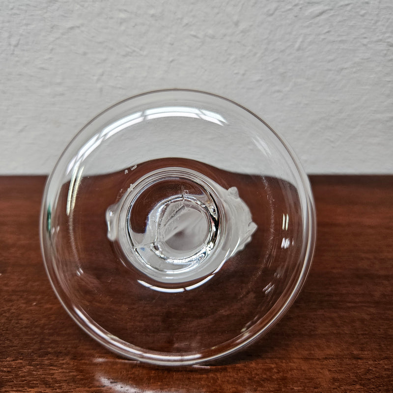 Beautiful condition Lalique French koi fish ring/pin tray. Please view photos as they form part of the description.