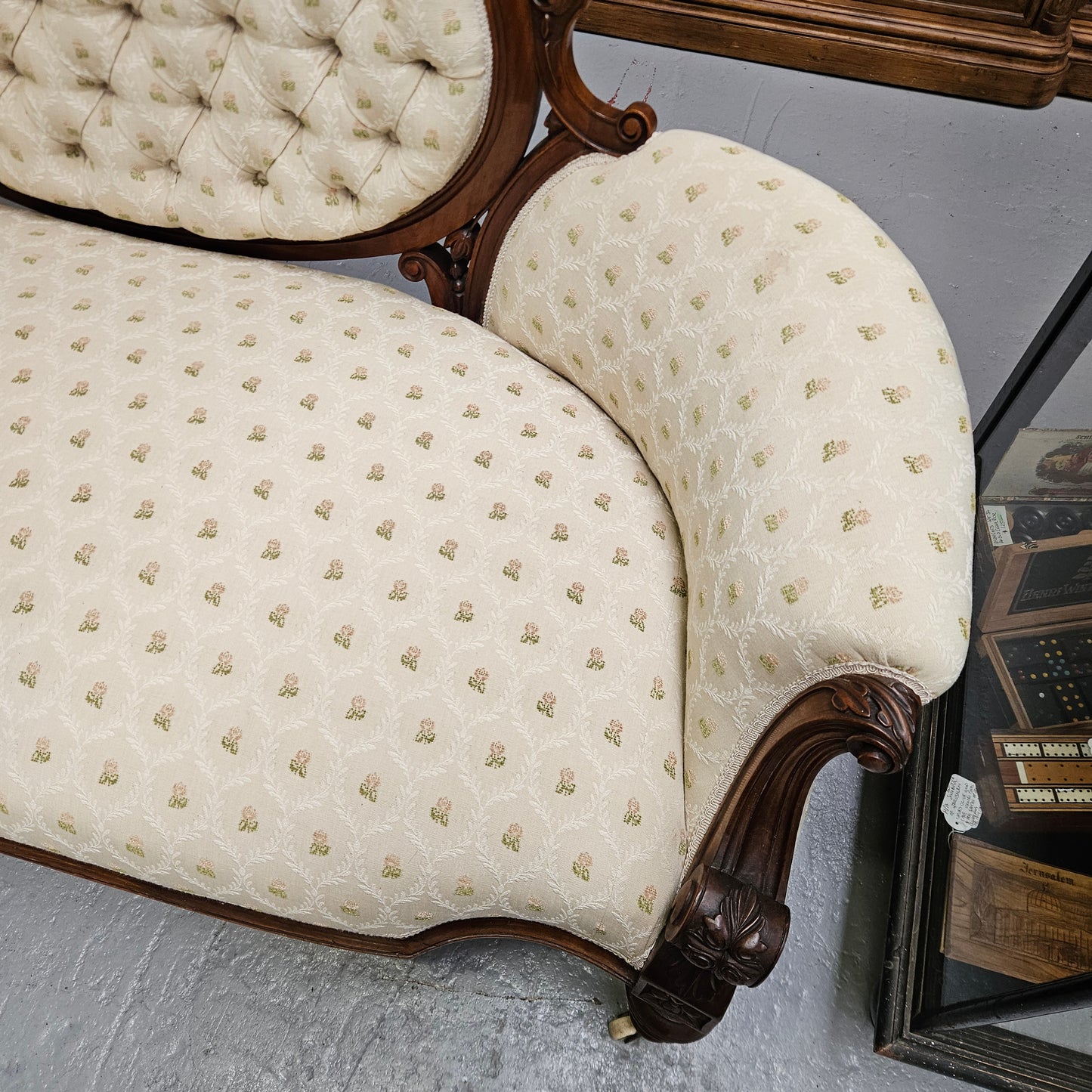 Victorian Walnut Double Ended Chaise Lounge